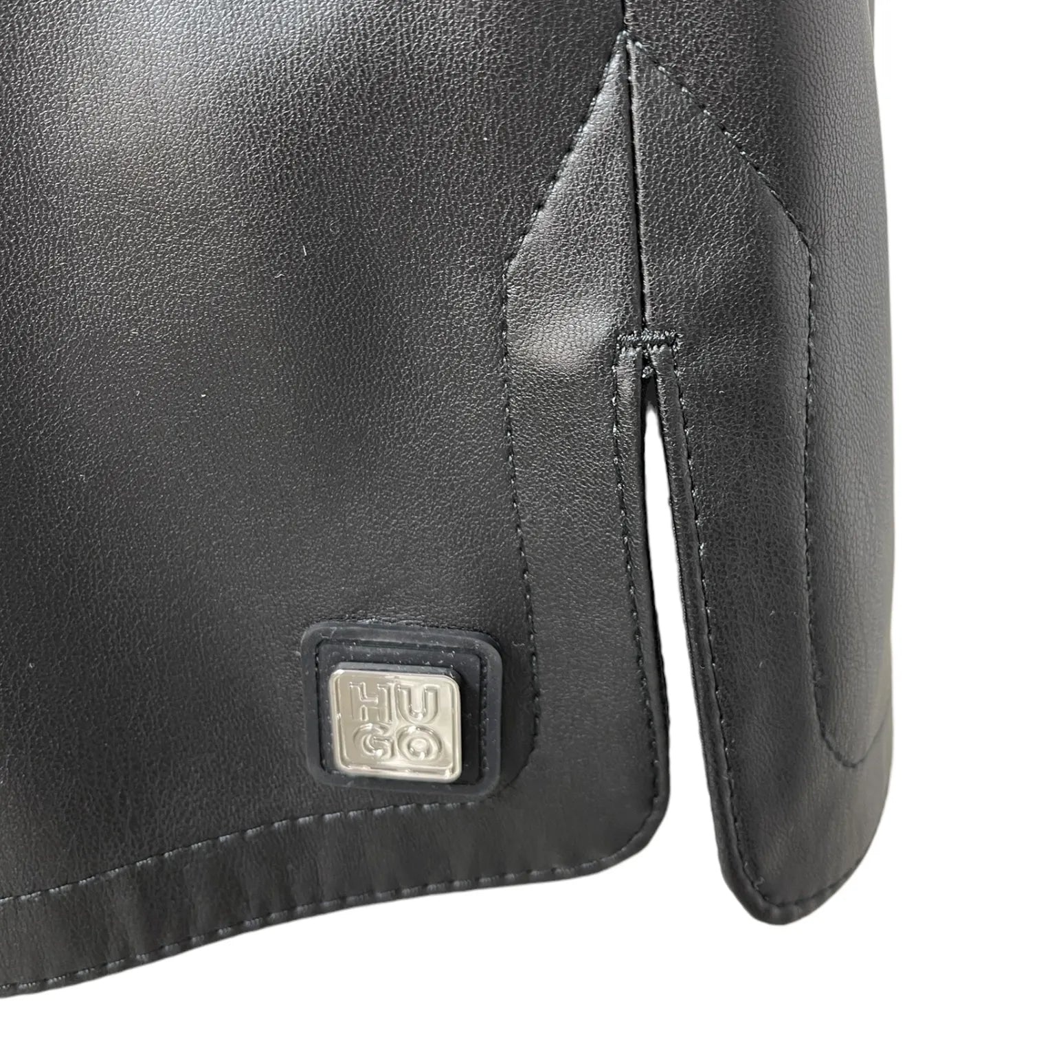 HUGO 50510908 Hesar-1 10243664 01 Damen Shorts in Lederoptik Schwarz