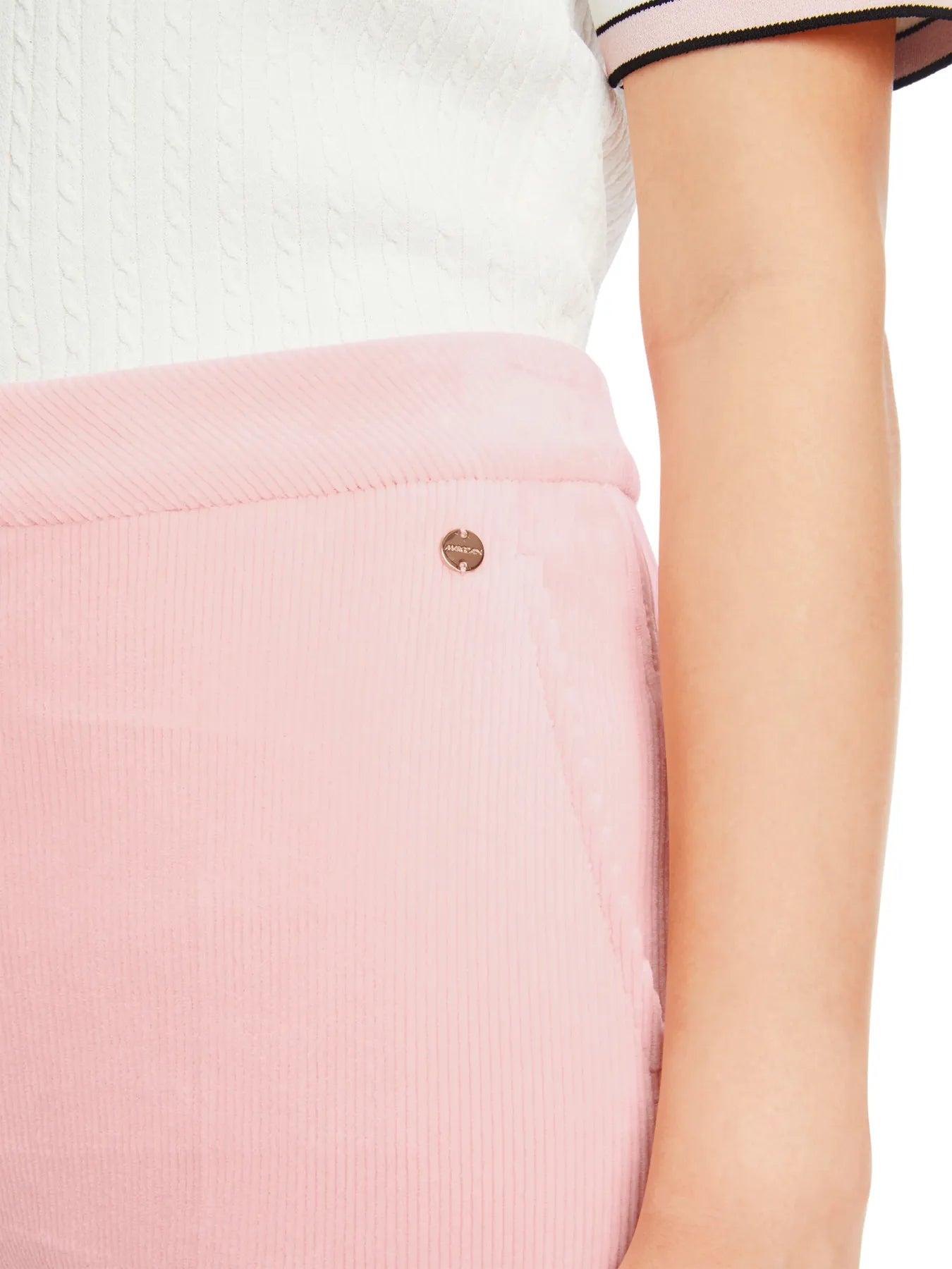 MARC CAIN
XC 81.37 J31 Modell FUSHUN - Hose in Cord Rosa