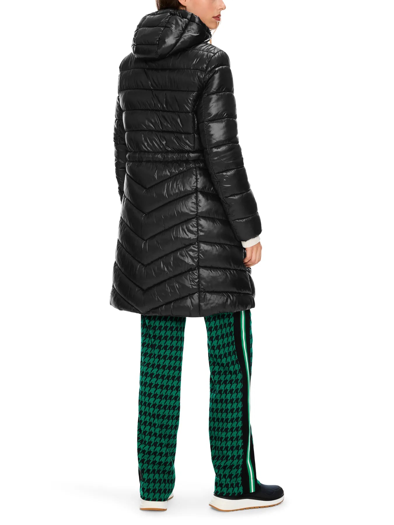 MARC CAIN
XA 11.04 W77 Damen Steppmantel Schwarz