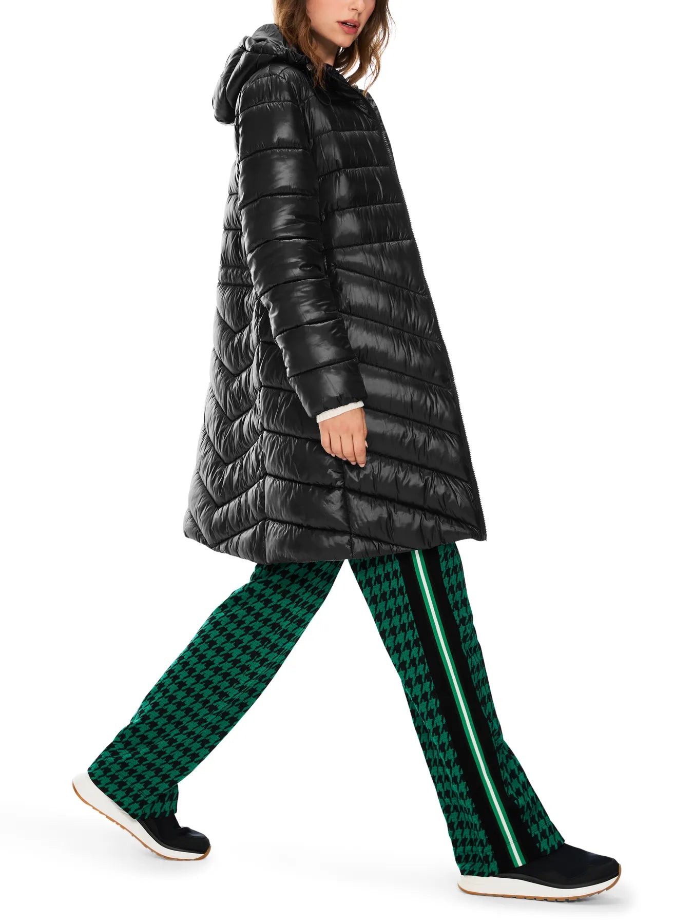 MARC CAIN
XA 11.04 W77 Damen Steppmantel Schwarz