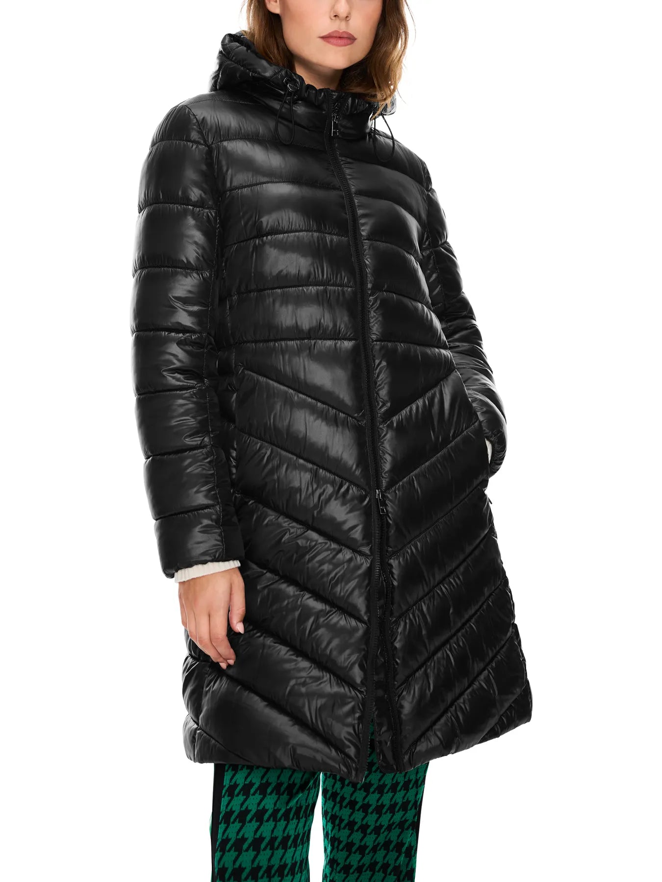 MARC CAIN
XA 11.04 W77 Damen Steppmantel Schwarz