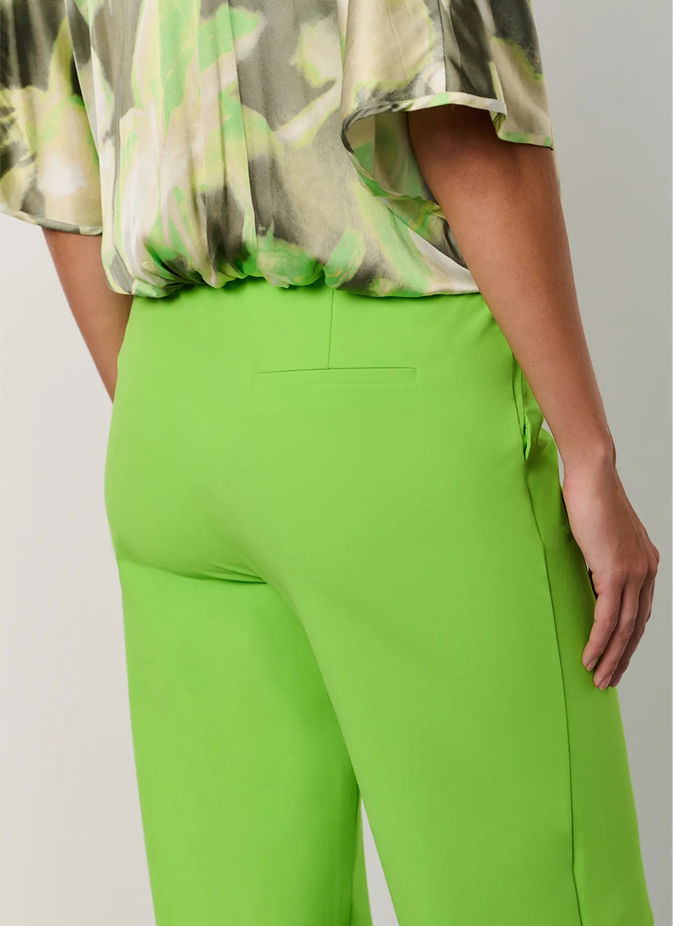 JAPAN TKY WARY Damen Hose aus Technostretch Mittelgrün VIVID GREEN 1261