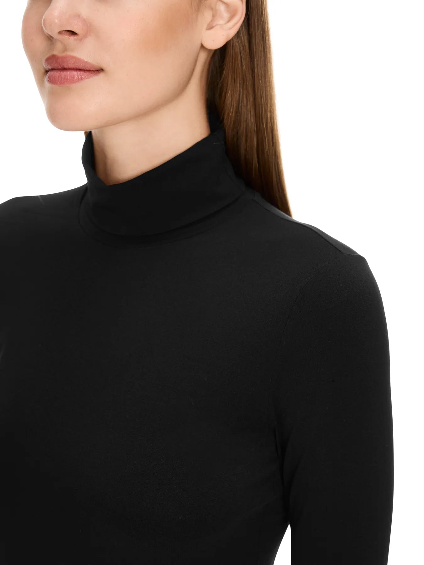 MARC CAIN +E 48.54 J03 Zarter Rollkragenpullover Schwarz black 900