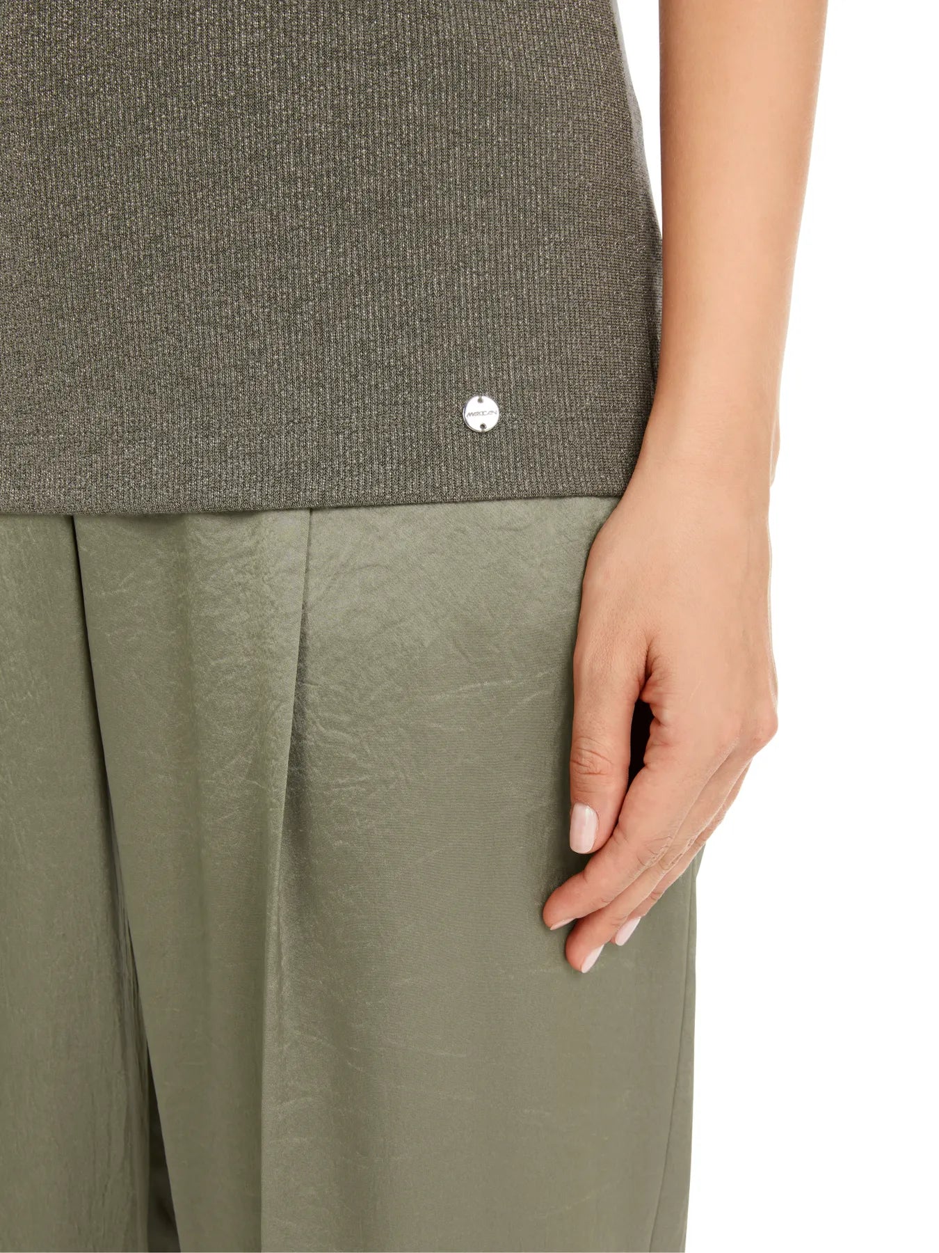 MARC CAIN
YC 48.17 J37 Schimmerndes Lurex-Basic sage powder