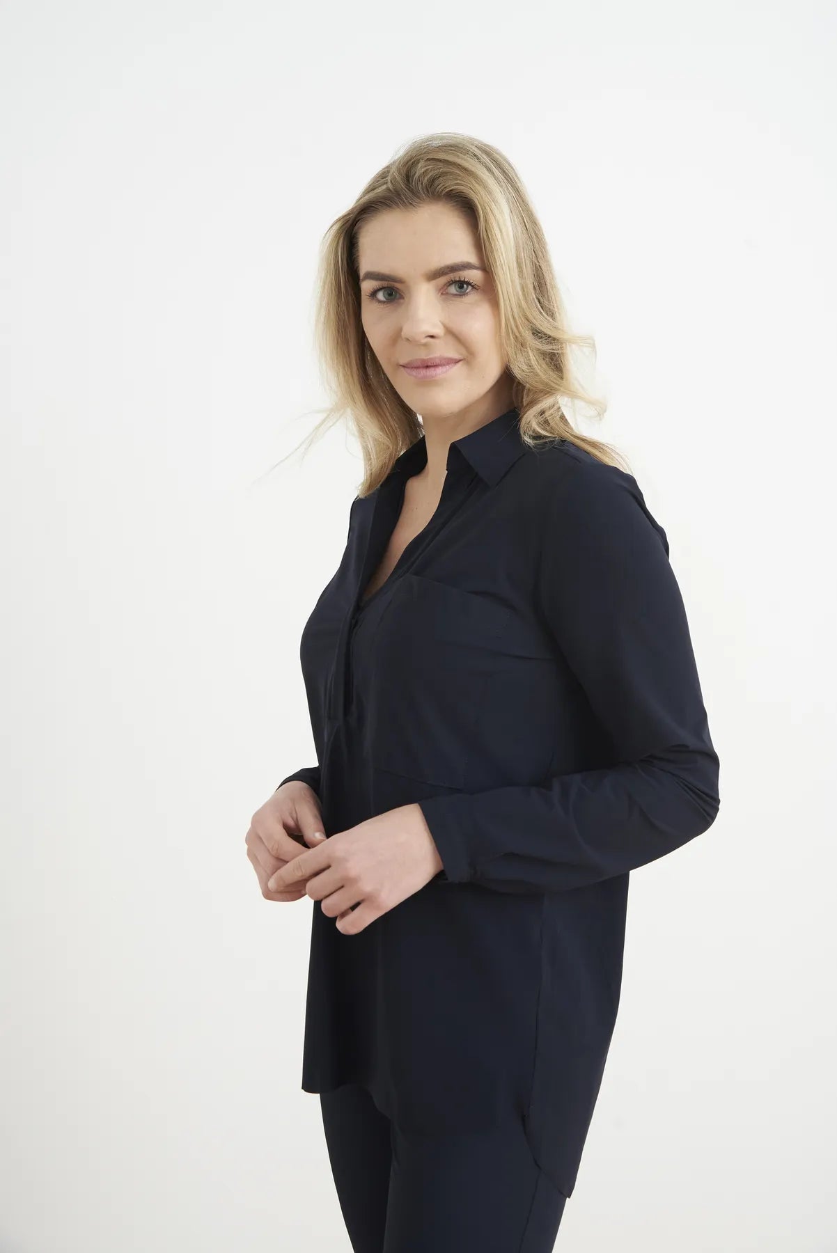 JAPAN TKY KAEMI HEMDBLUSE TECHNOJERSEY STRETCH 342 BLACK-BLUE