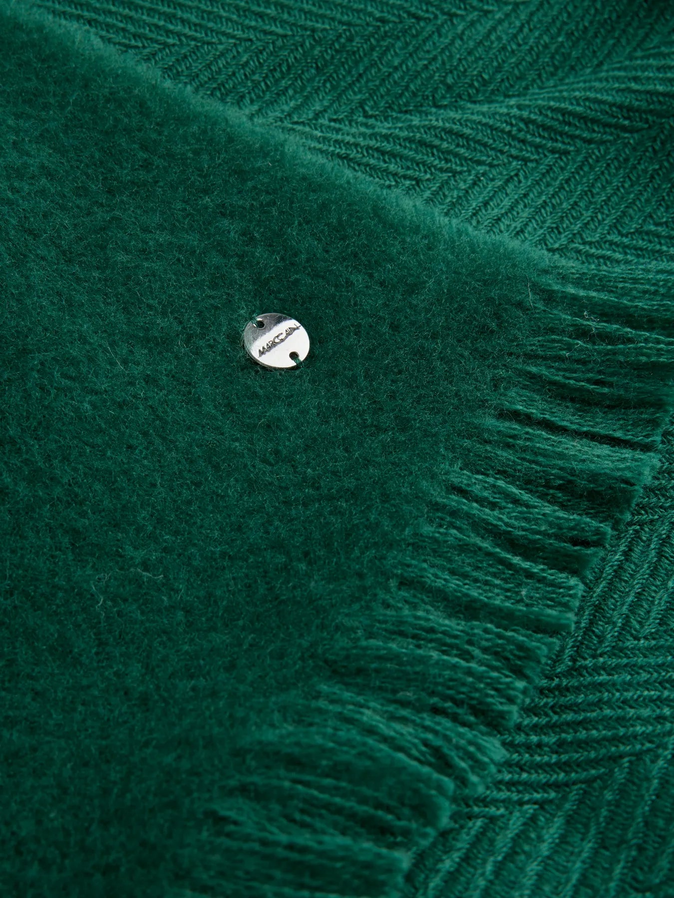 MARC CAIN ZC B4.17 Z21 Walkschal aus reiner Schurwolle Grün