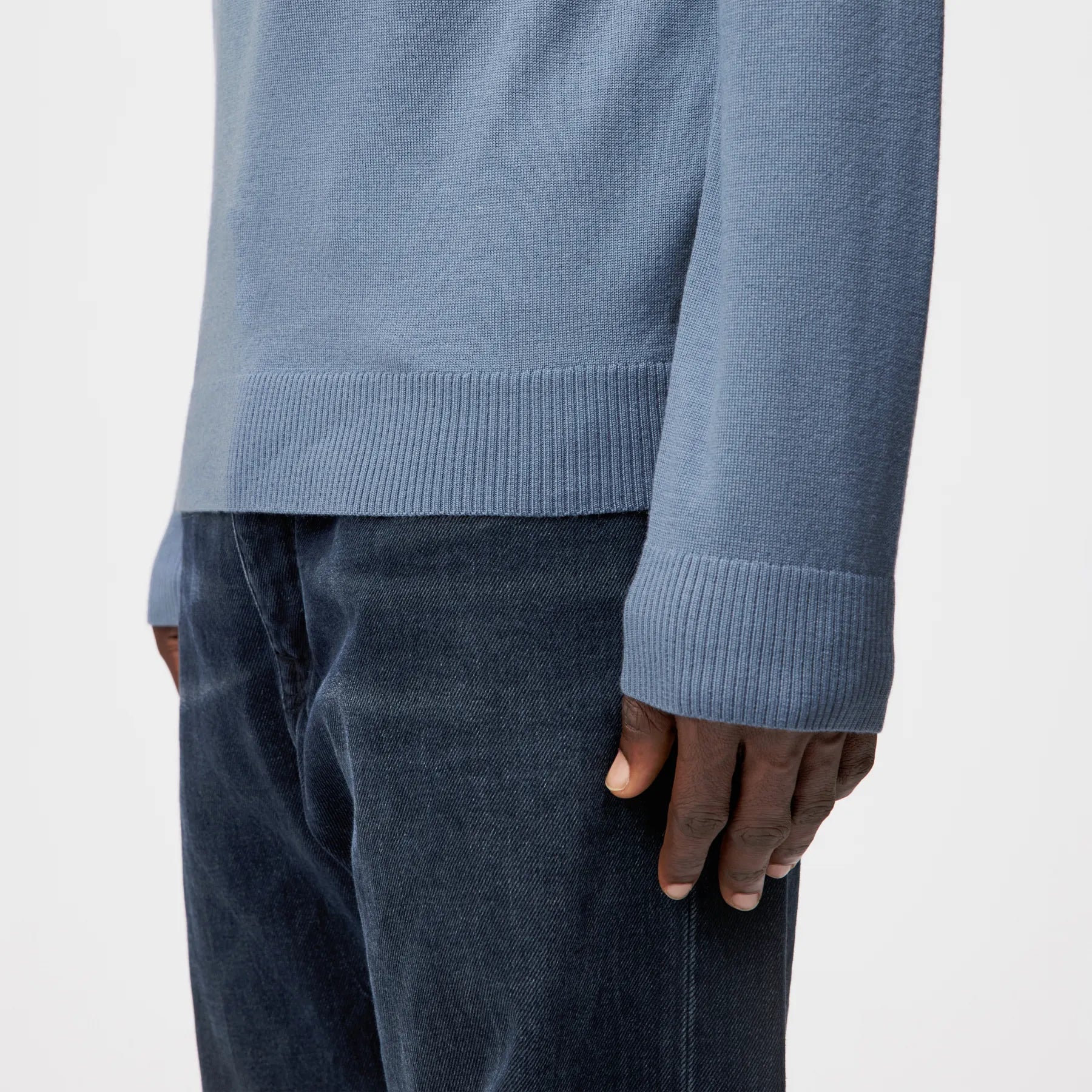 DRYKORN 420002 WATSON 10
Herren Pullover mit Turtle Neck Blau 3608