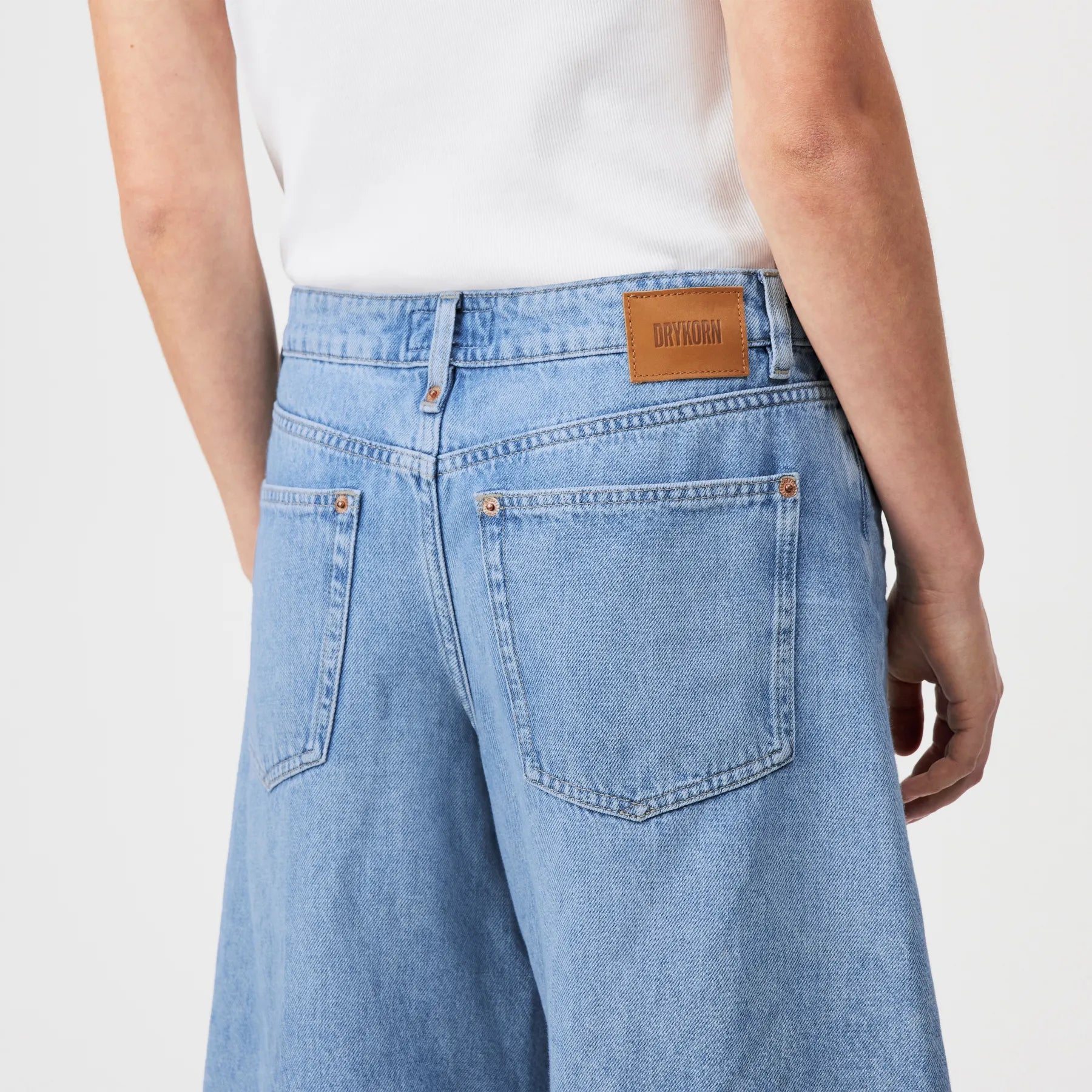 DRYKORN 260089 NONE 10 JEANS SHORTS BERMUDA BLAU 3700