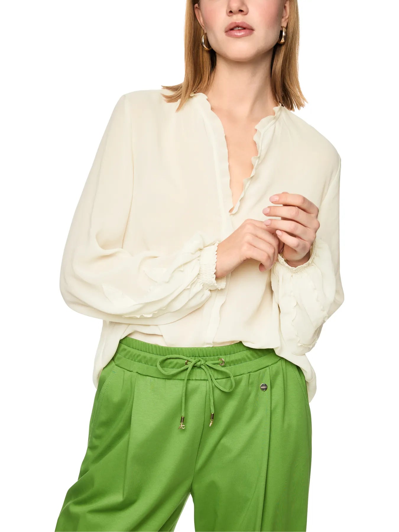 MARC CAIN
AC 51.32 W30 Feminine Bluse mit Volant bright ecru