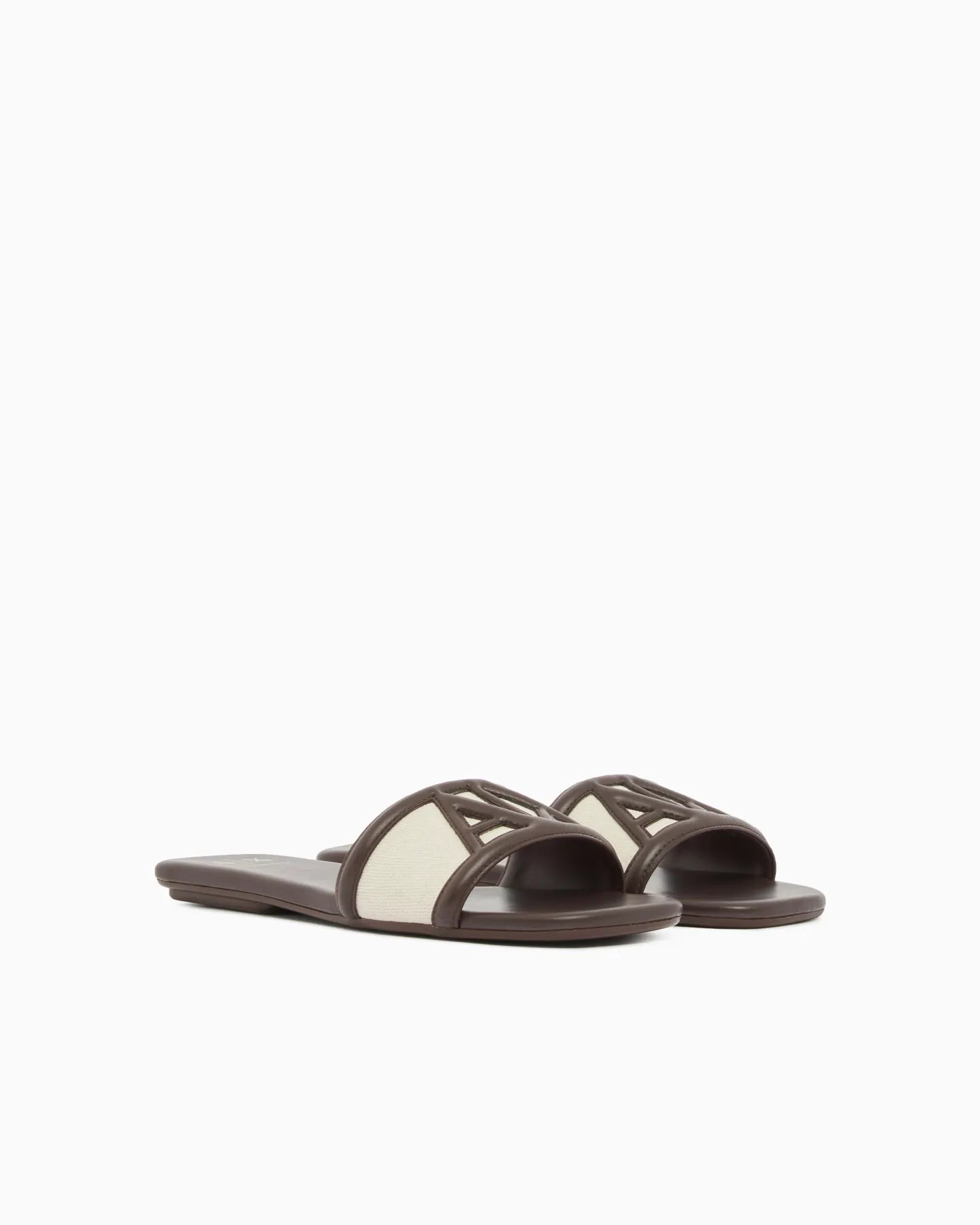 ARMANI XW002568 AF22752 Logo Pantoletten Braun