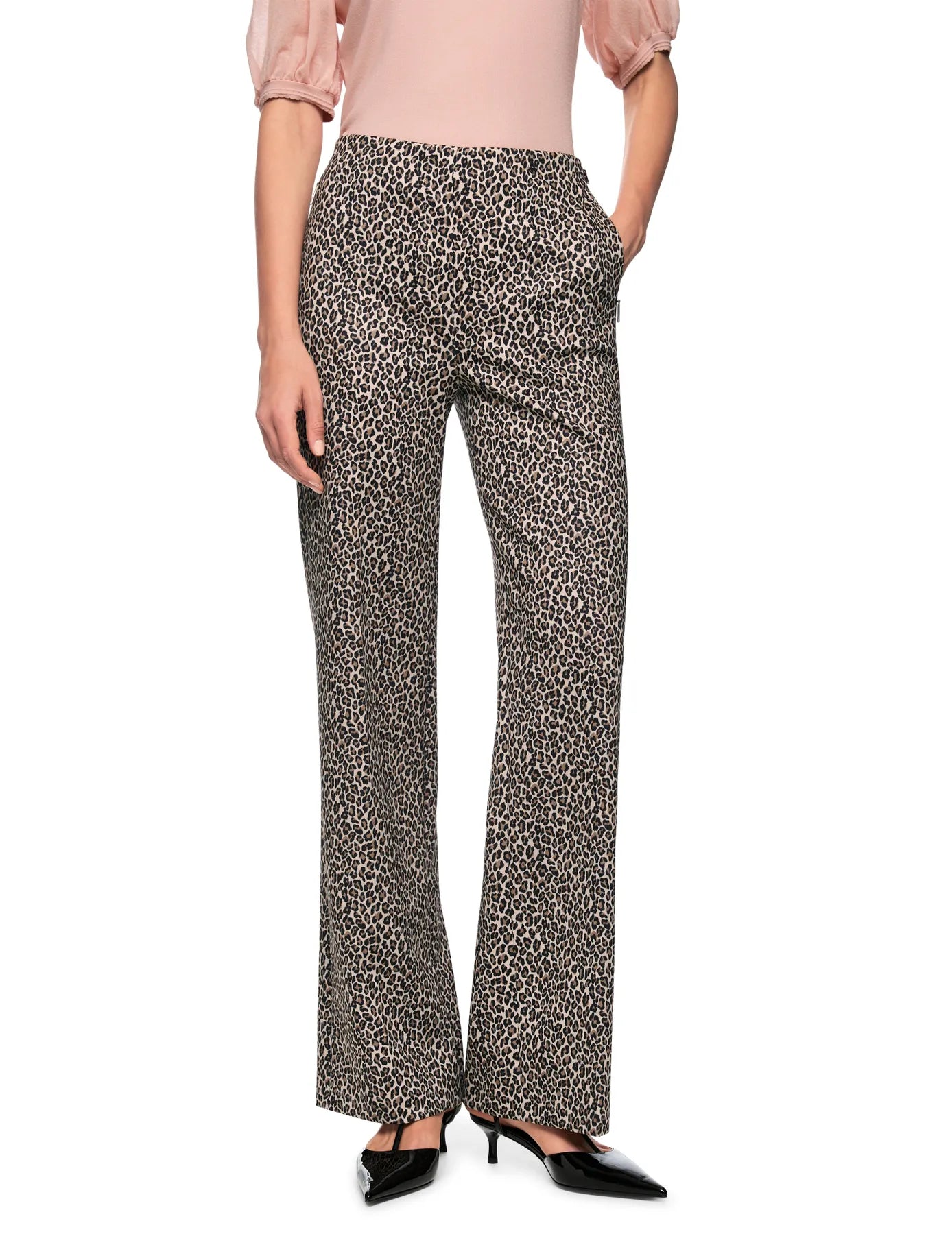 MARC CAIN
AP 81.42 J01 WEITE HOSE WINDER LEO