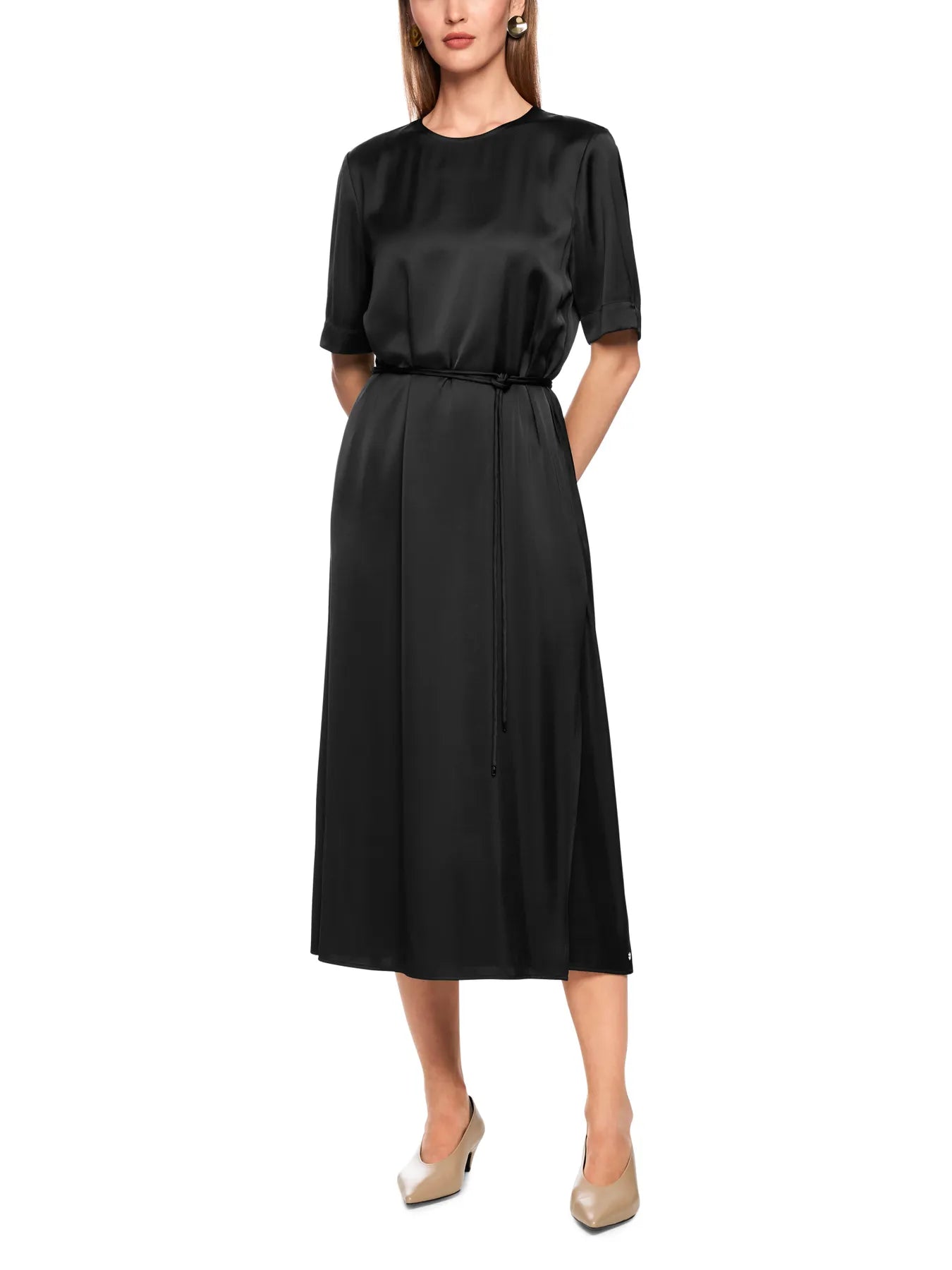MARC CAIN
AC 21.04 W25 Midikleid aus Satin Schwarz
