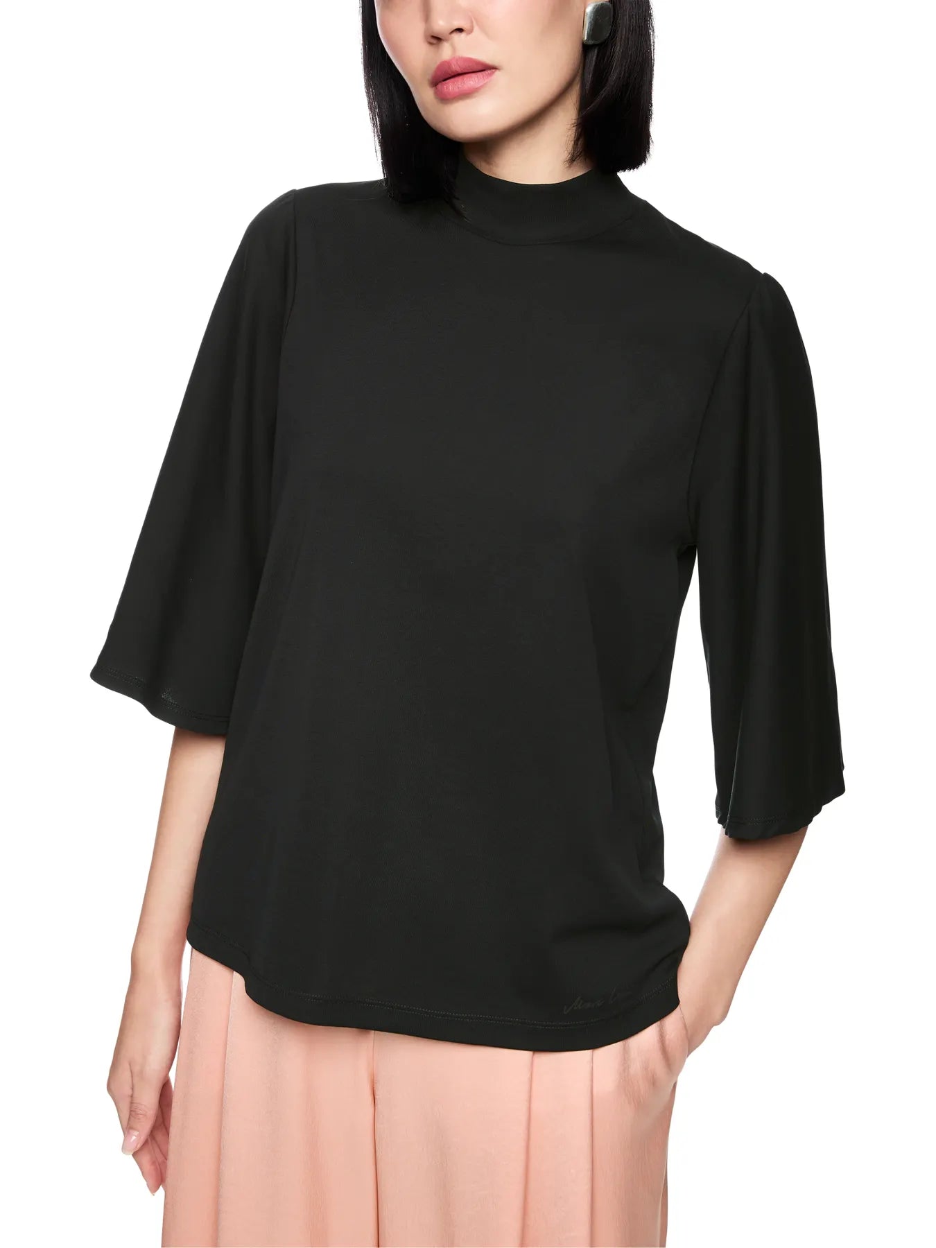 MARC CAIN
AC 48.05 J14 Lockeres T-Shirt mit Stehkragen Black