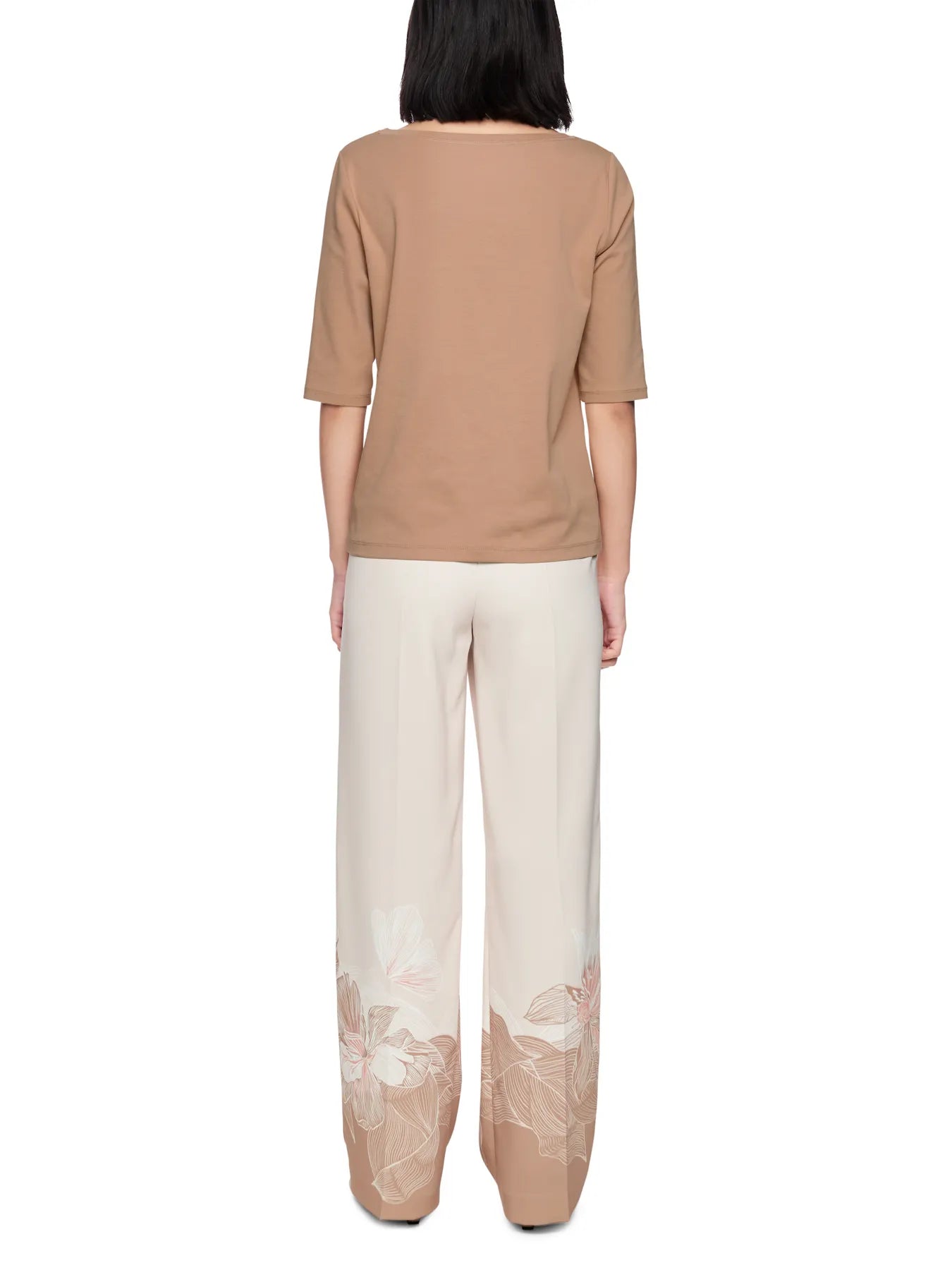 MARC CAIN
AC 48.16 J15 Halbarm-T-Shirt mit Schmuckband-Details Beige