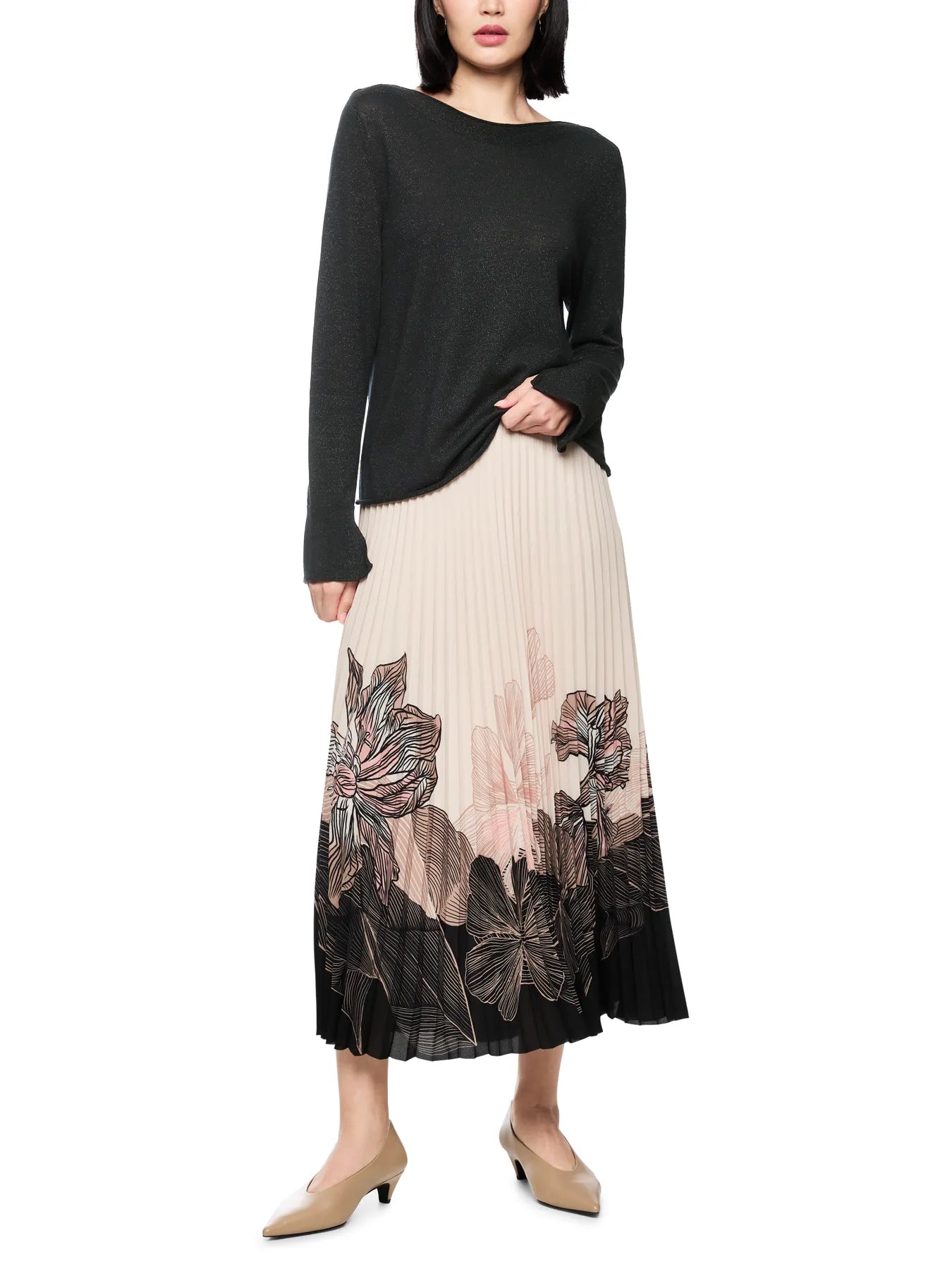 MARC CAIN
AC 41.05 M75 Feinstrickpullover mit Lurex Black
