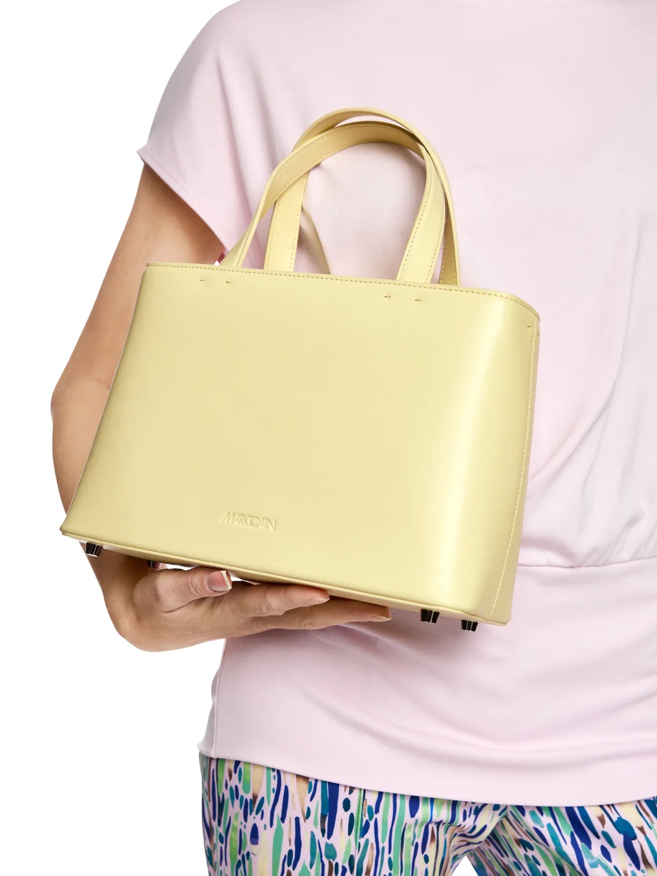 MARC CAIN AC TJ.01 L18 Stylishe Handtasche aus Leder