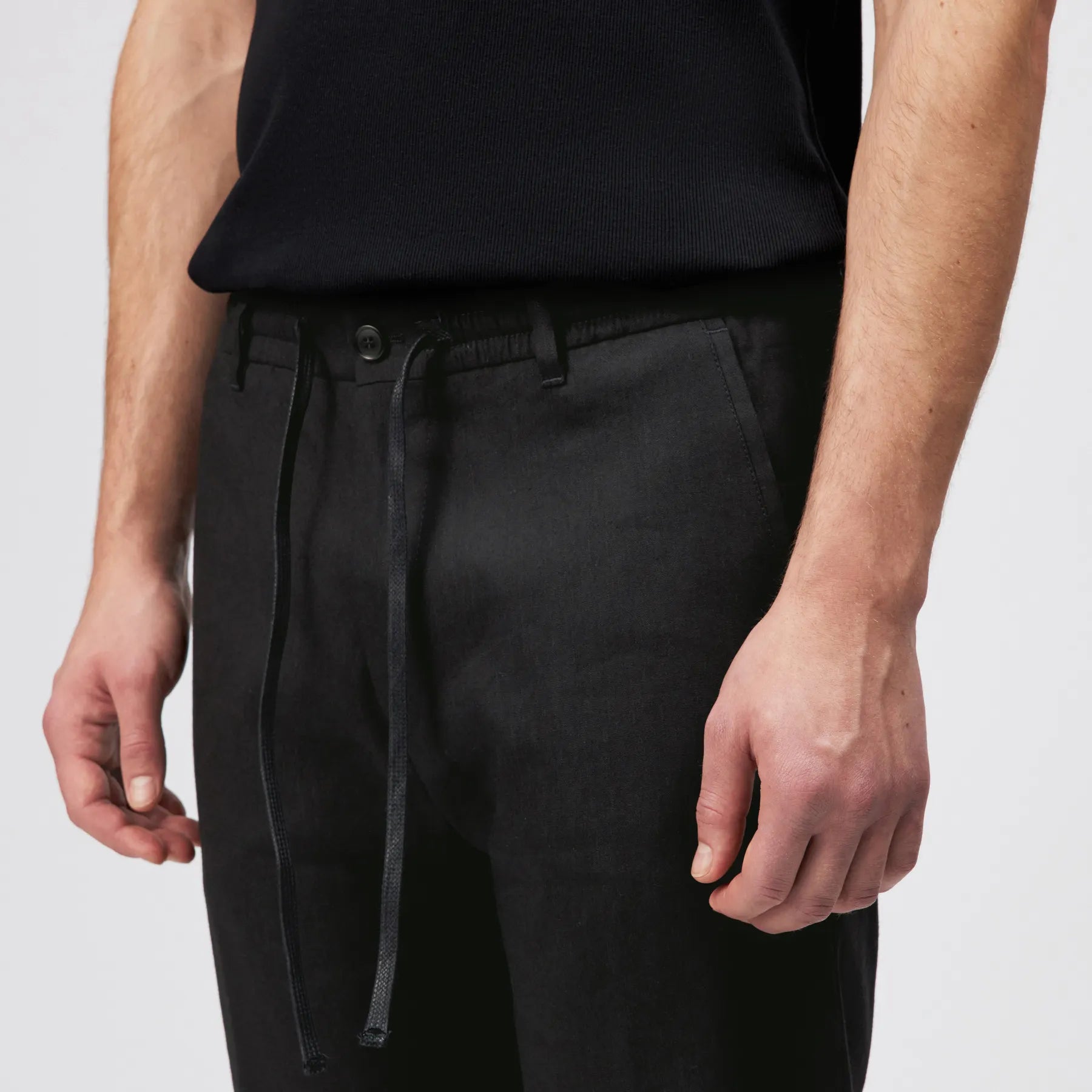 DRYKORN 126014 DEGER 10 HERREN HOSE SCHWARZ 1000