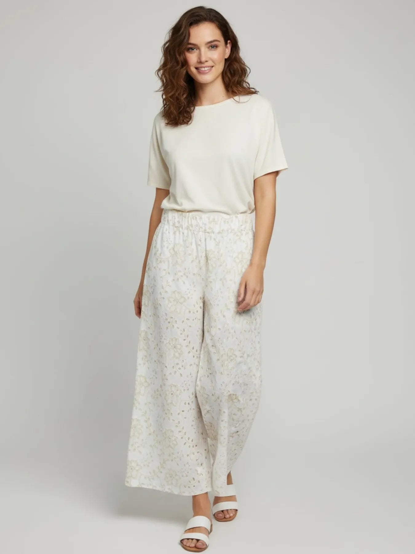 VICOLO TAB0518 HOSE MIT LOCHSPITZE BEIGE