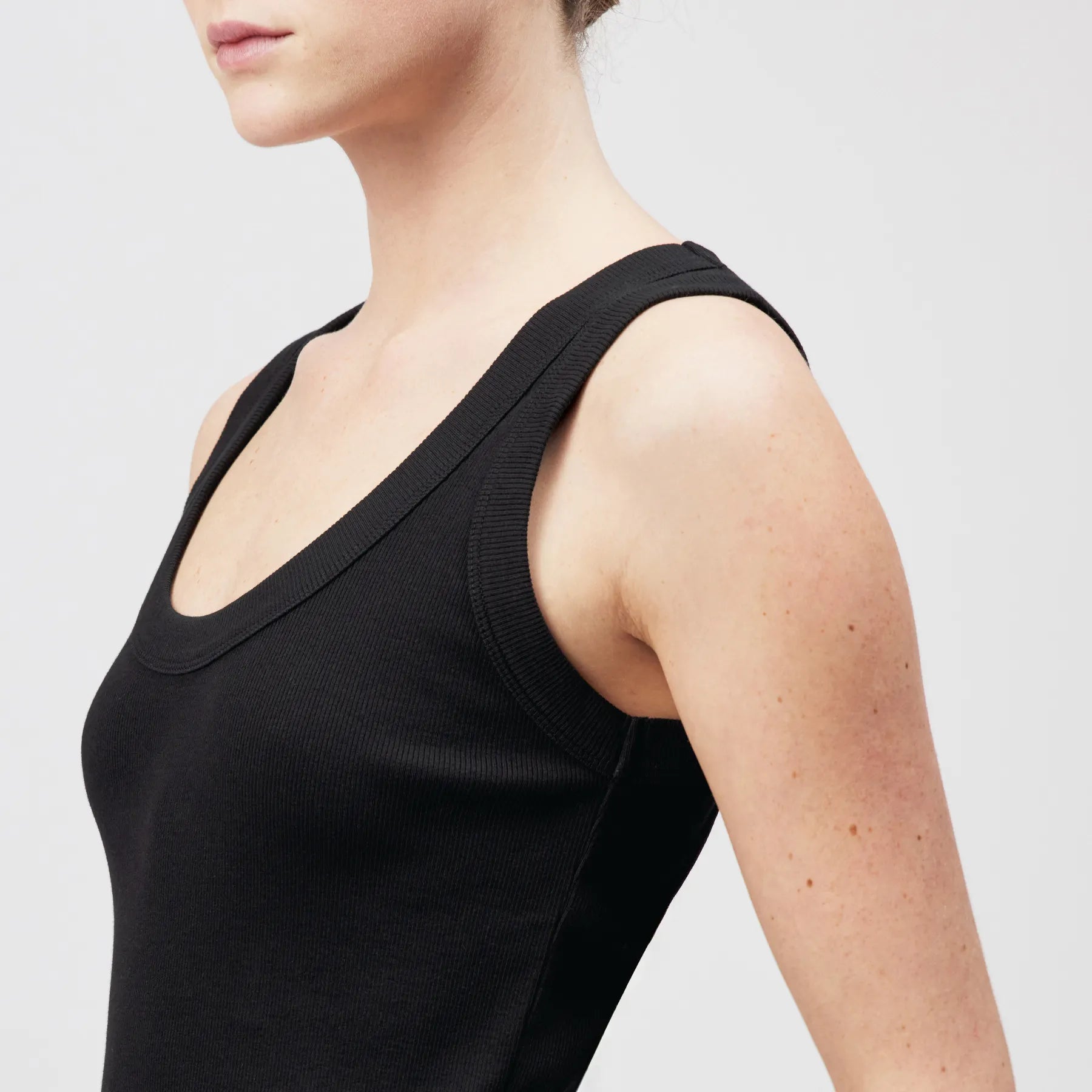 DRYKORN 520026 TAVIRA_2 888 RIPP TOP TANKTOP SCHWARZ