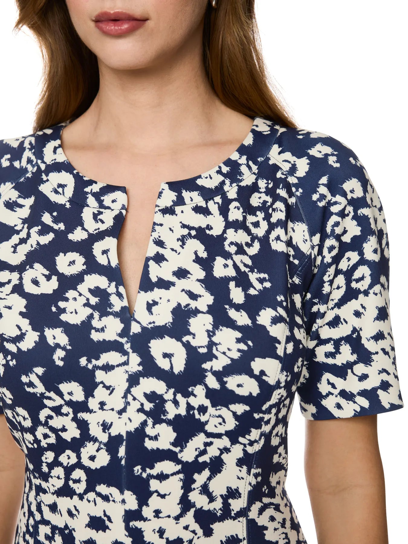 MARC CAIN
BC 21.15 J41 Kurzes Kleid mit all-over Print