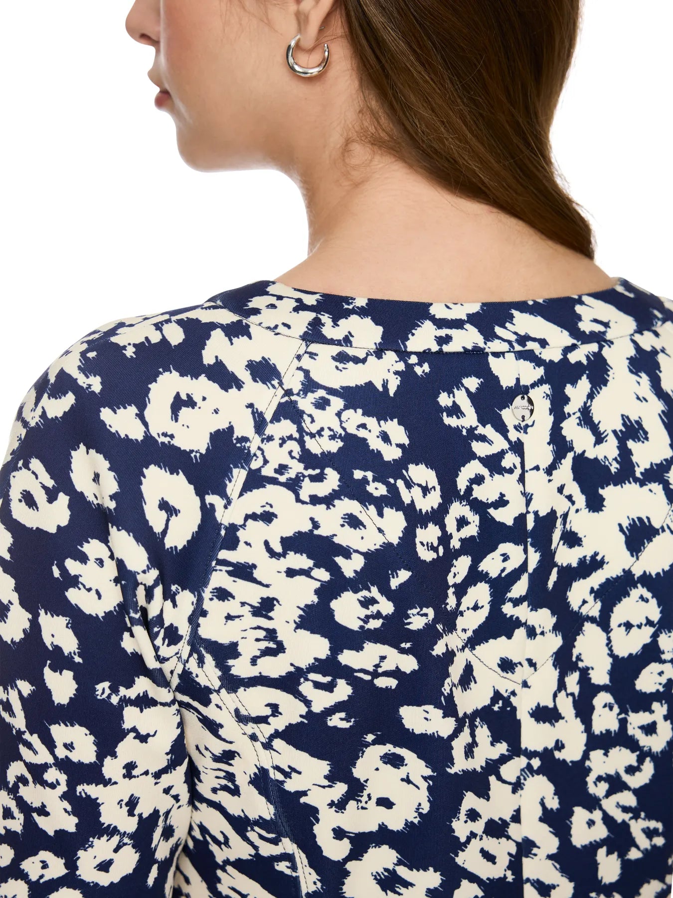 MARC CAIN
BC 21.15 J41 Kurzes Kleid mit all-over Print