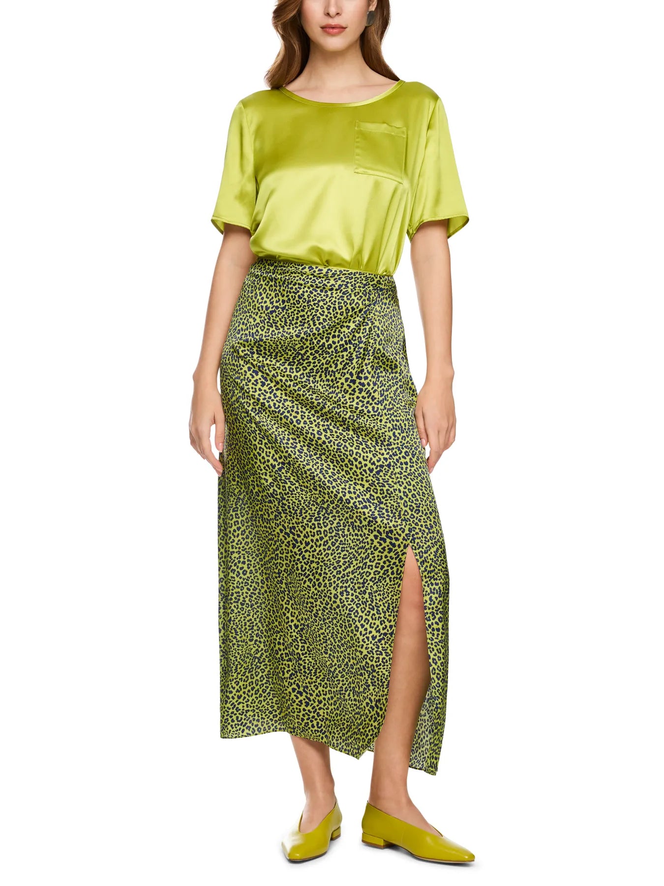 MARC CAIN
BC 55.02 J59 Shirt aus Seiden-Jersey apple green new