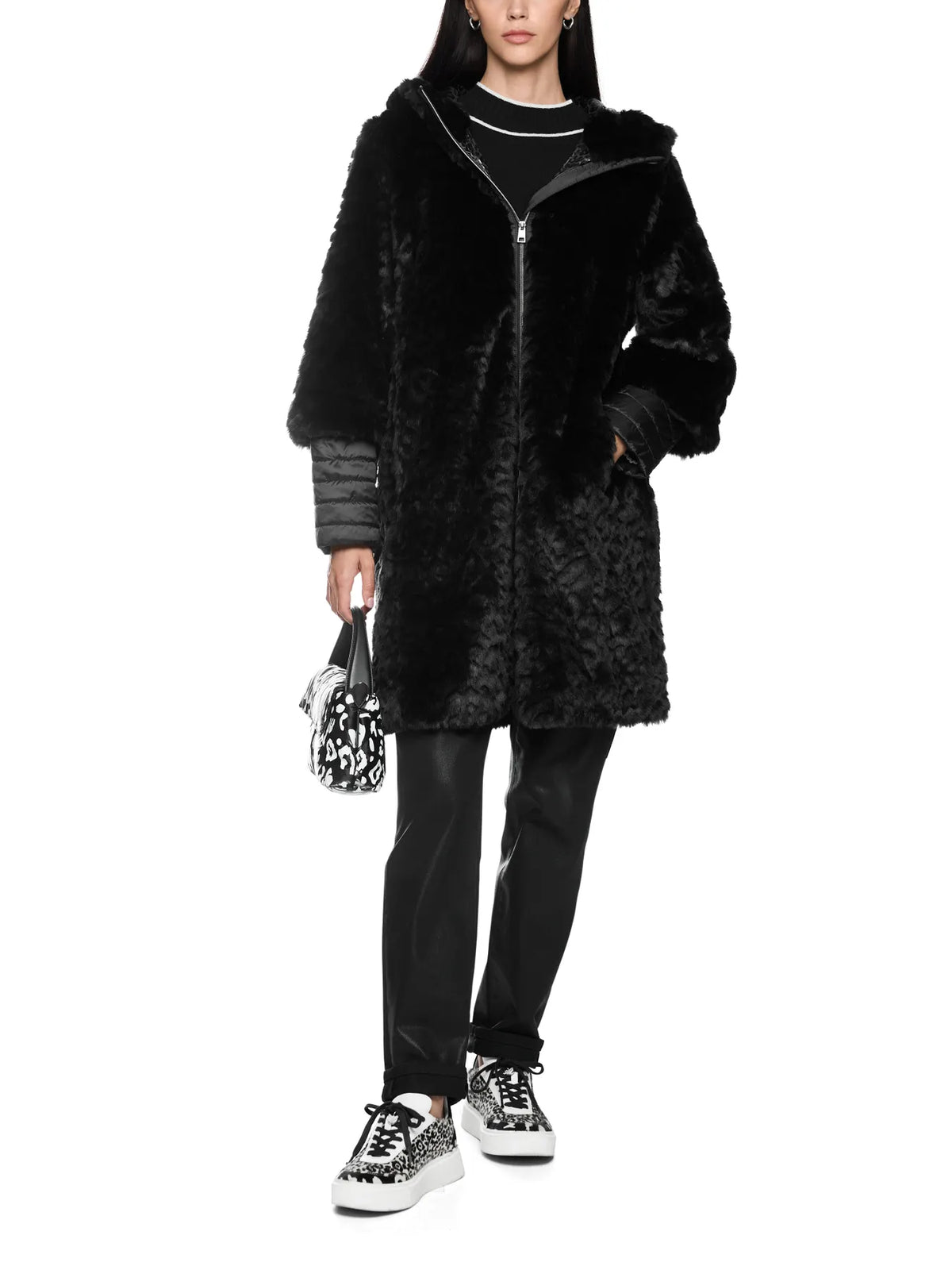 MARC CAIN BA 11.08 W73 Kapuzenmantel aus Fake Fur Black