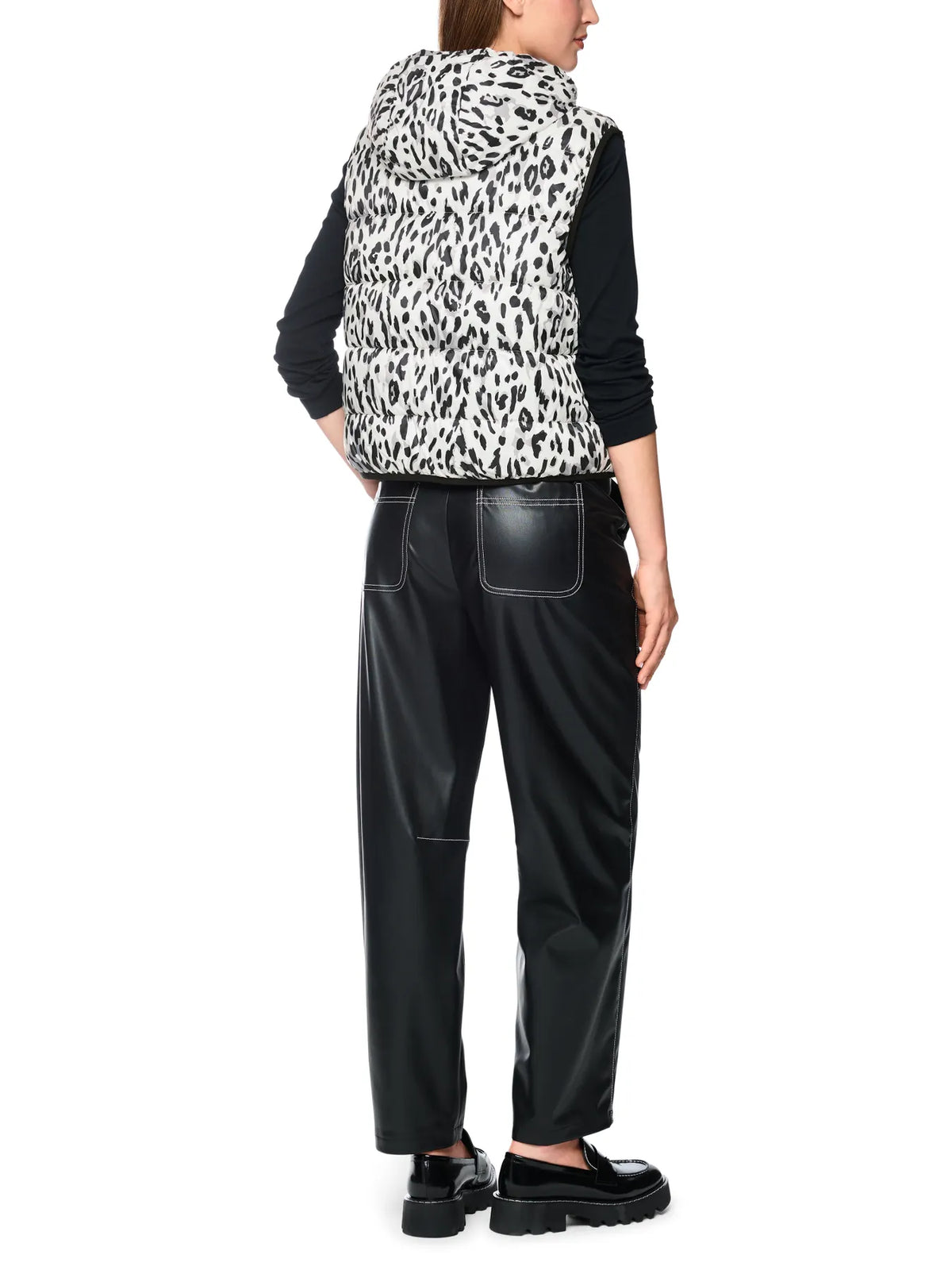 MARC CAIN
BS 37.05 W44 Wendbare Weste Leo-Print white and black
