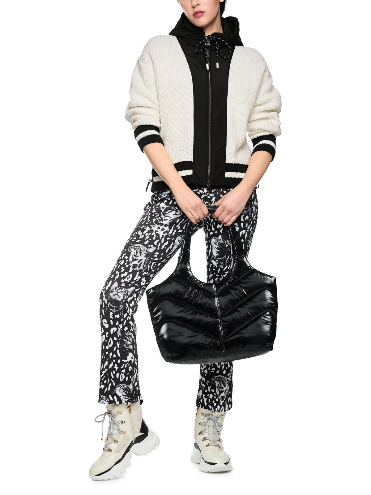 MARC CAIN BS 39.20 M23 Kontrast-Hoodie Knitted in Germany white and black