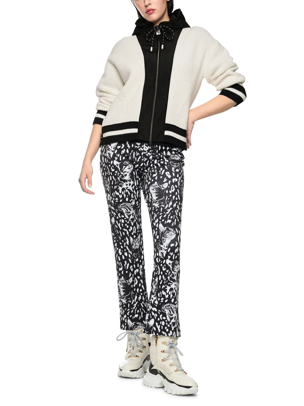 MARC CAIN BS 39.20 M23 Kontrast-Hoodie Knitted in Germany white and black