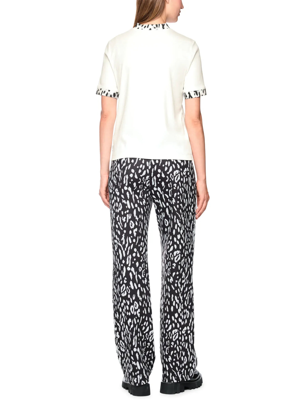 MARC CAIN
BS 48.57 J55 T-Shirt mit Leo-Bündchen off-white
