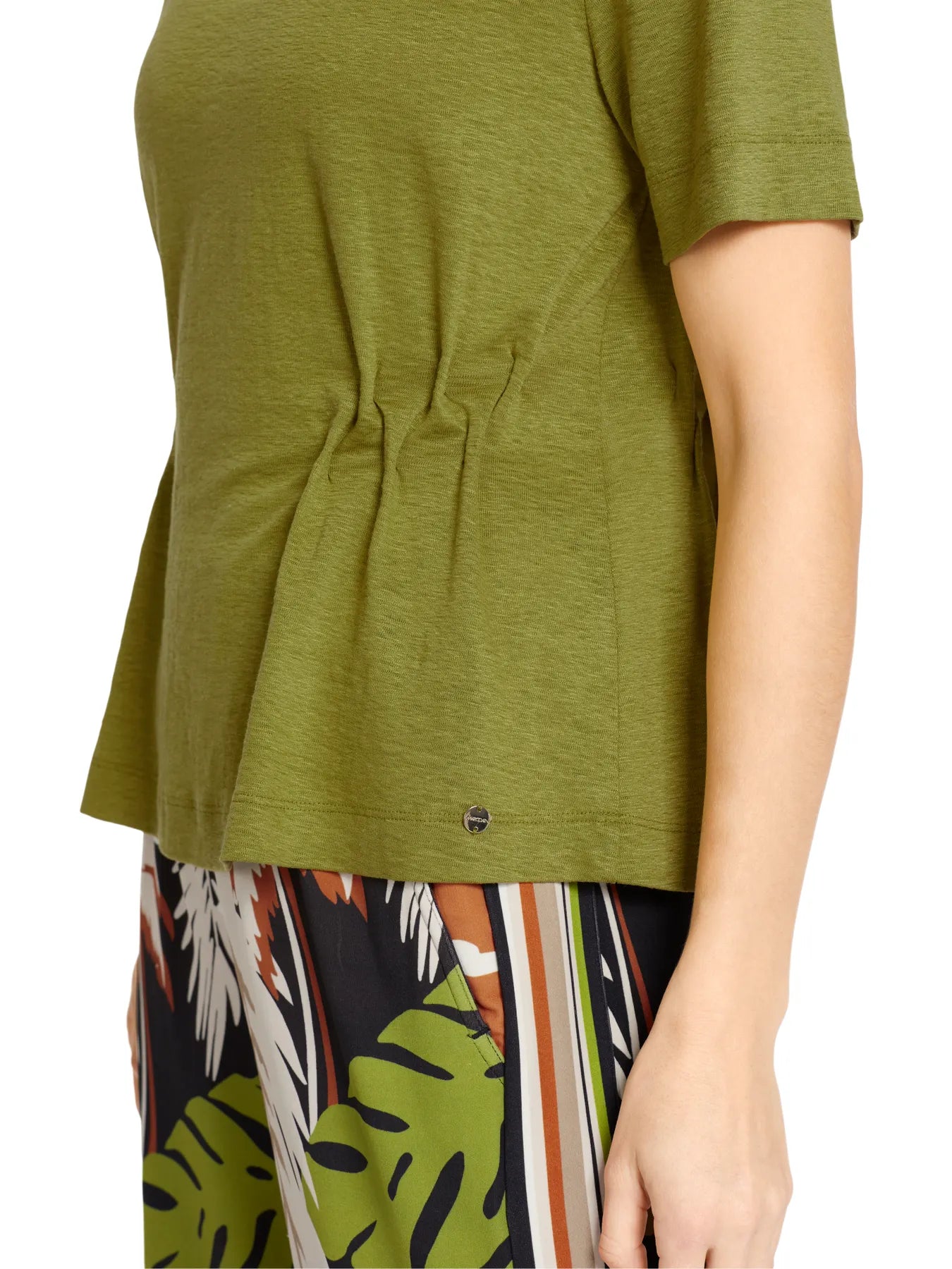 MARC CAIN UC 48.31 J54 Tailliertes T-Shirt aus Leinen