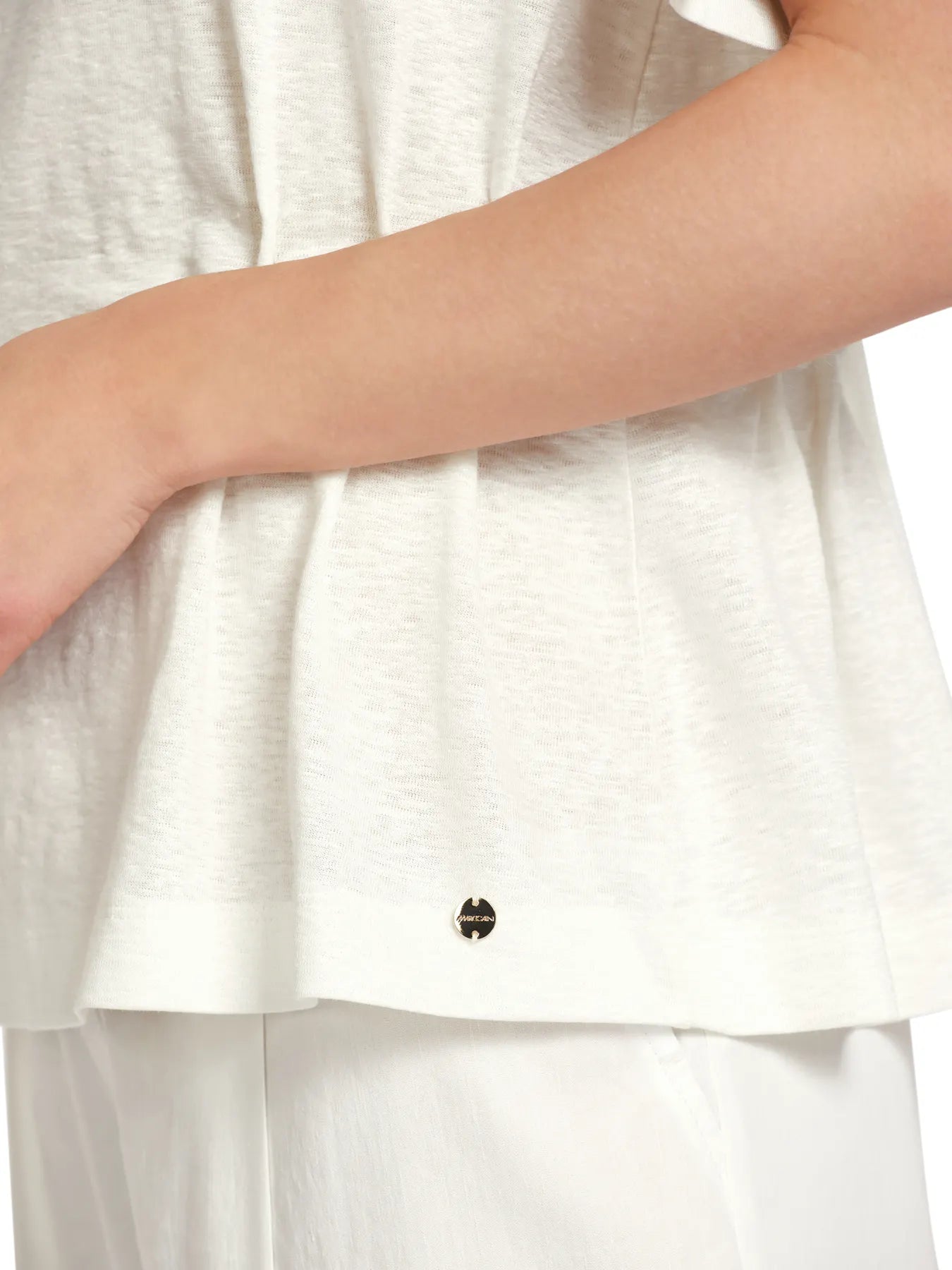 MARC CAIN UC 48.31 J54 Tailliertes T-Shirt aus Leinen