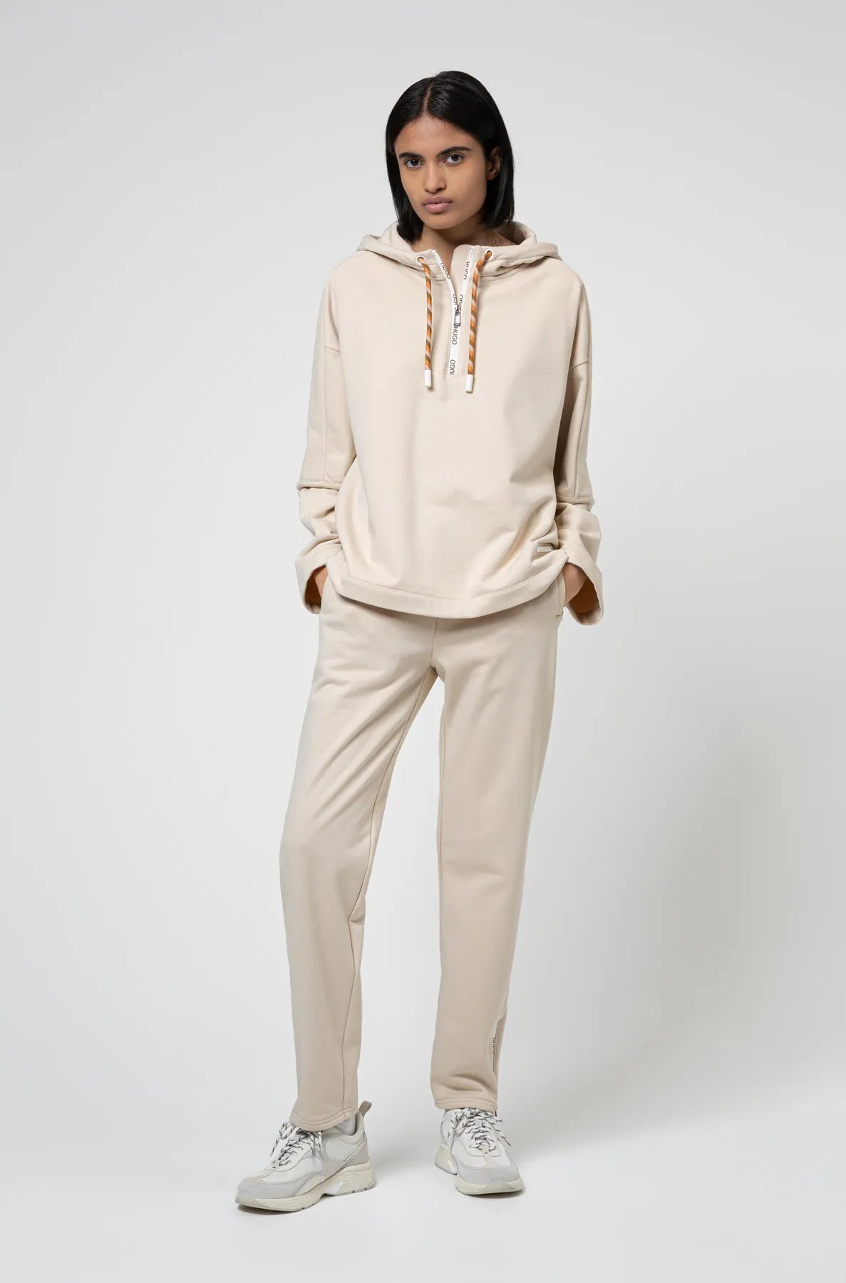 HUGO 50449305 Nabemono 10234624 01 Damen Jogging Hose Natural 104