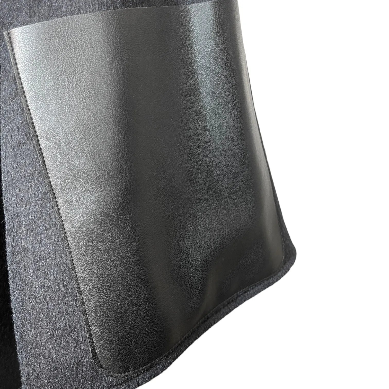 ULI SCHNEIDER 30429 Pocket Shirt Black 
                
                    Damen Pullover Sweatshirt aus Wolle.