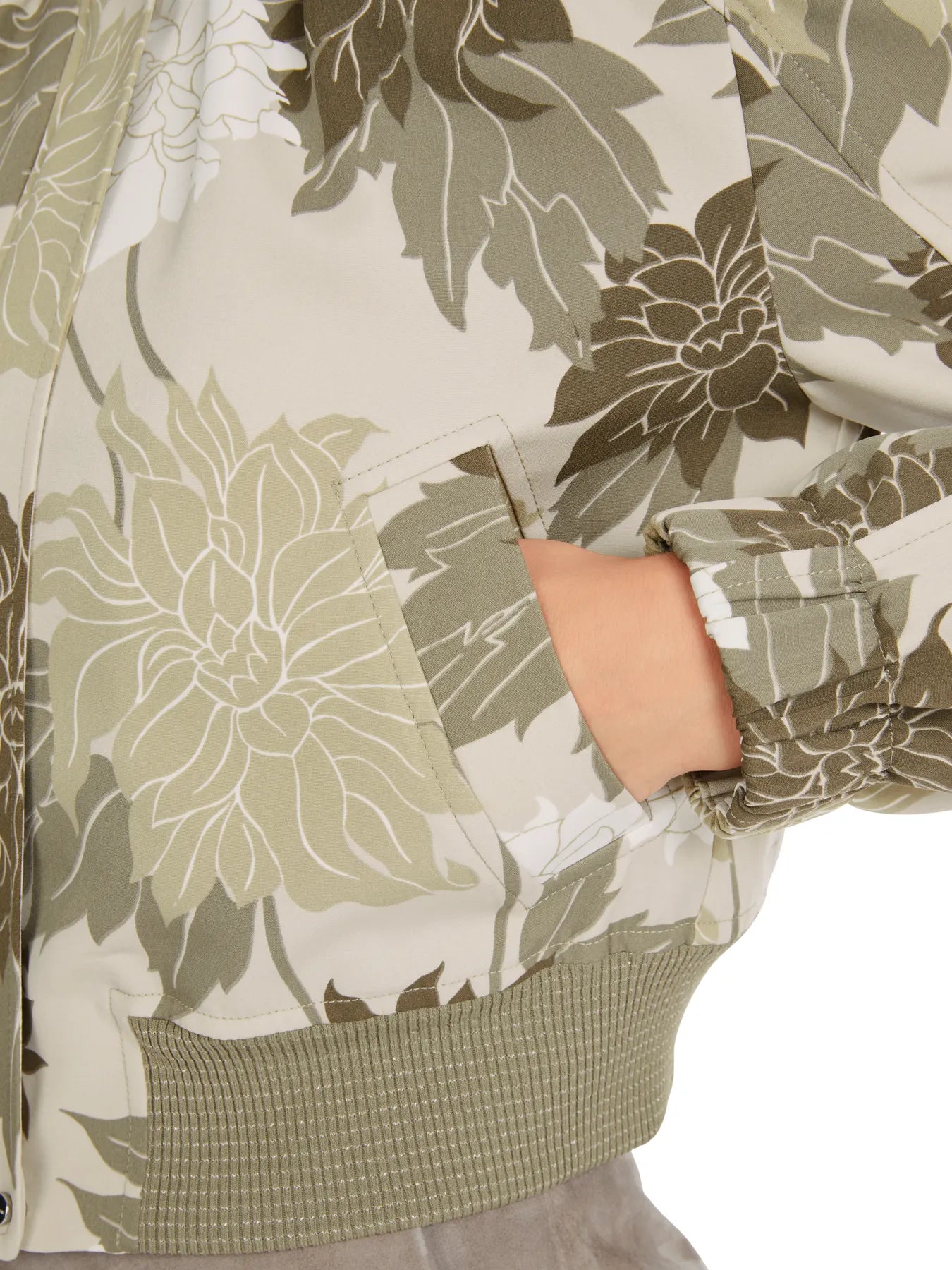 MARC CAIN 
                
                                            YC 31.08 W16  Jacke im Blüten-Dessin deep pearl