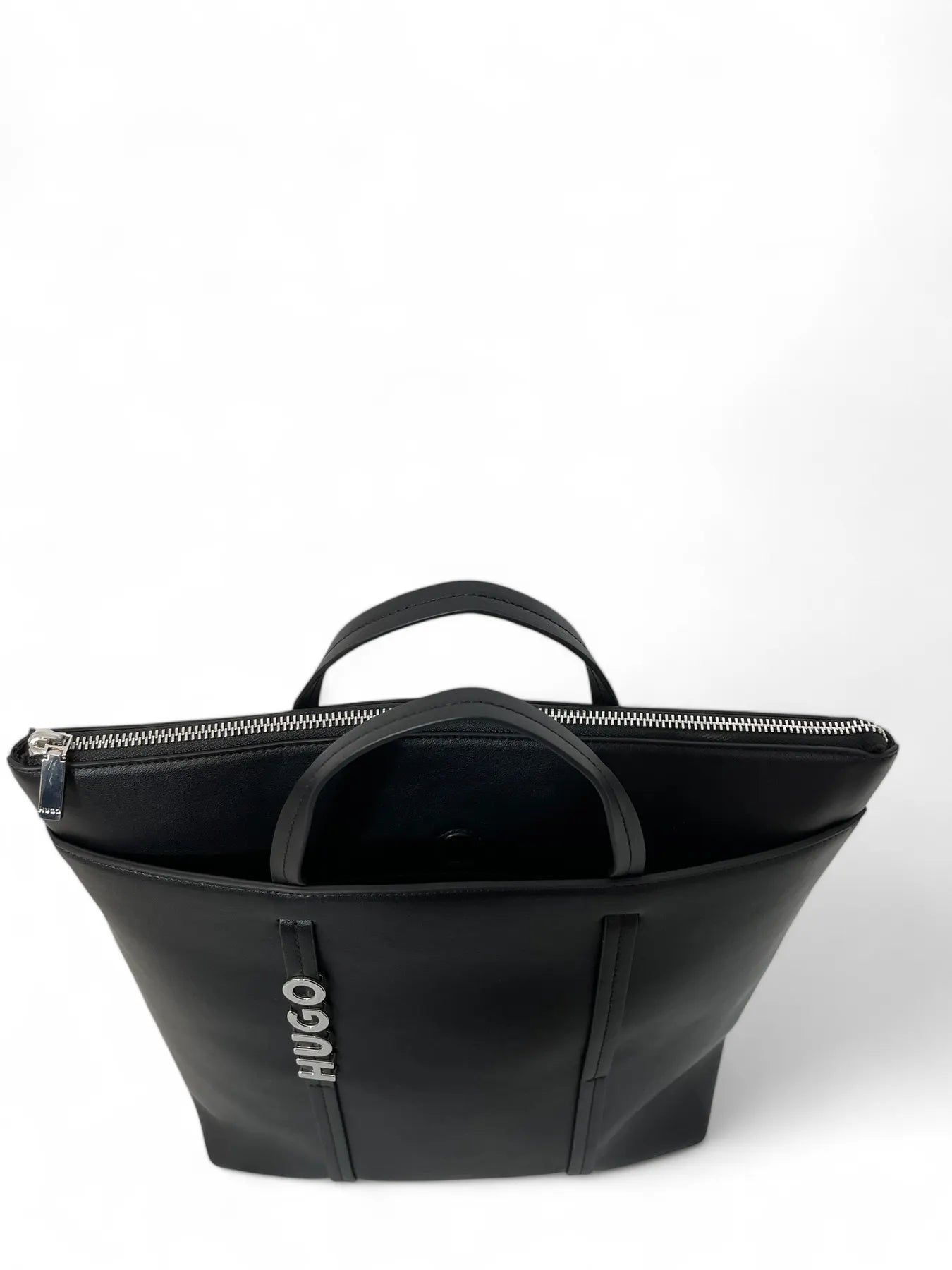 HUGO 
                
                                            50536999 Mel Backpack 10269938 01 
                
                    Damen Rucksack Black