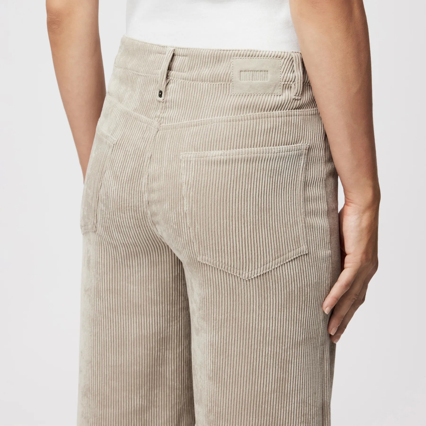 DRYKORN 132041 MEDLEY 10 CORD JEANS BEIGE 1702