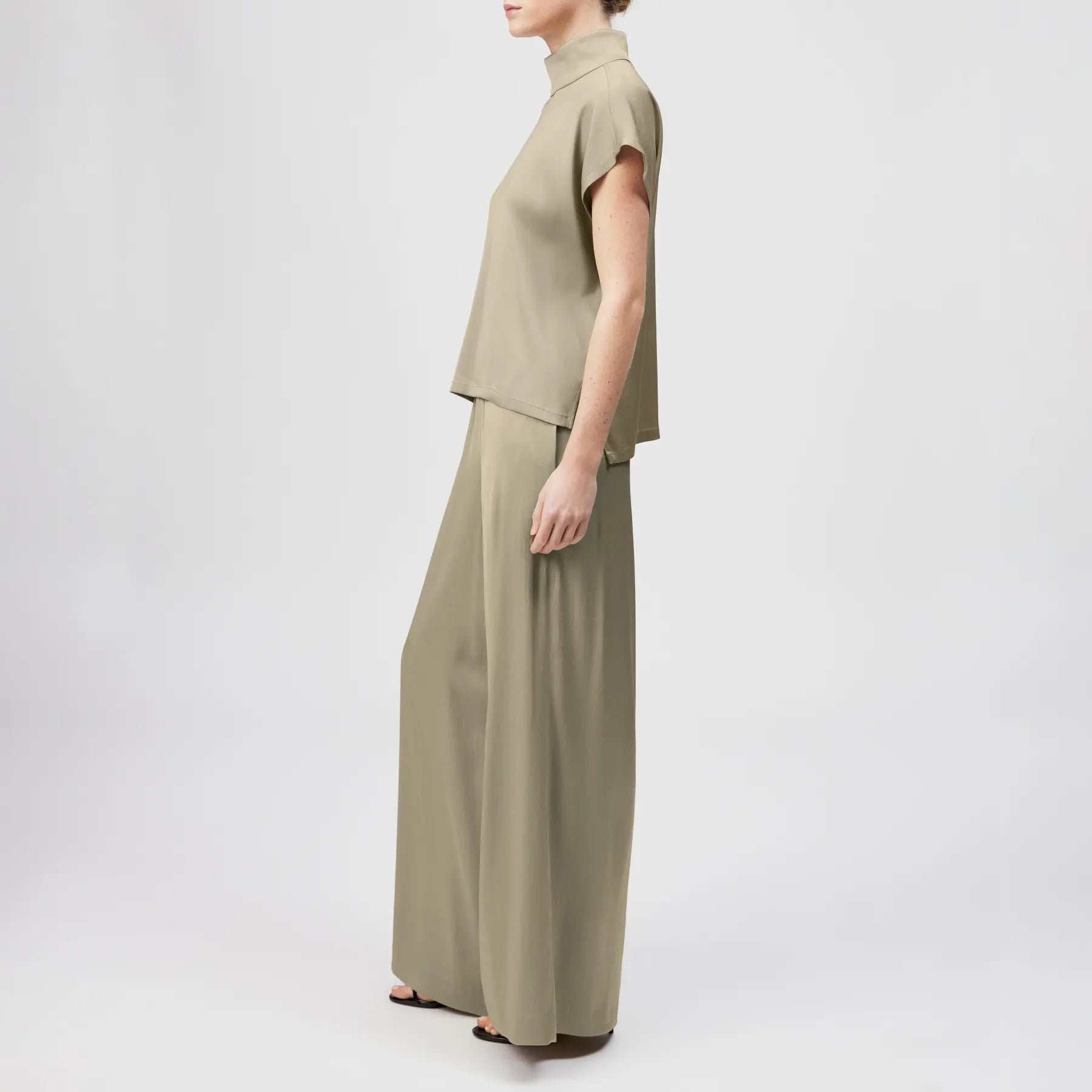 DRYKORN 130065 ALARIA_1 10 BLUSENSHIRT AUS SATIN HELLBRAUN 1702