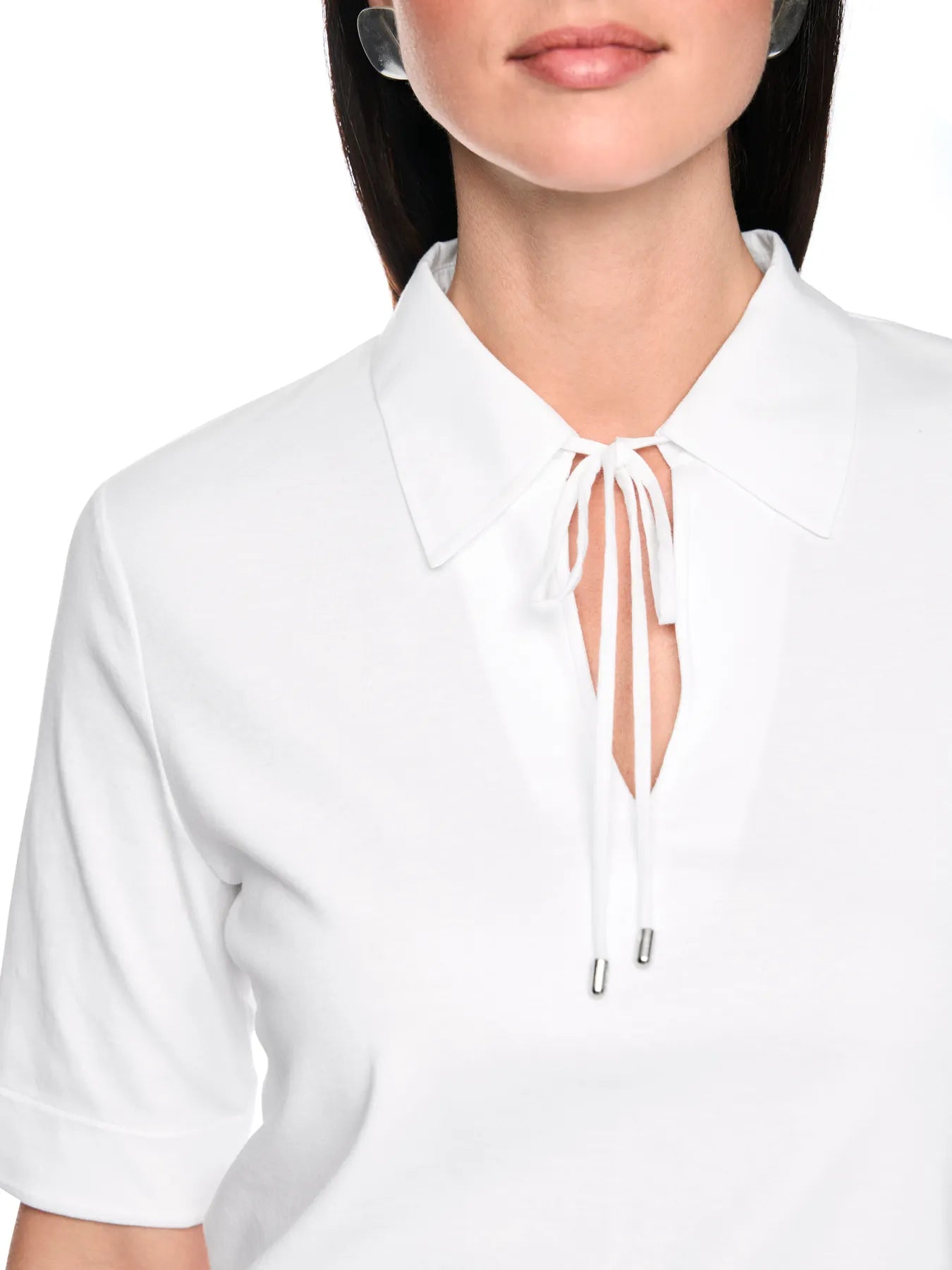 MARC CAIN AC 53.08 J15 Unifarbenes Poloshirt mit Kordel-Detail Weiß