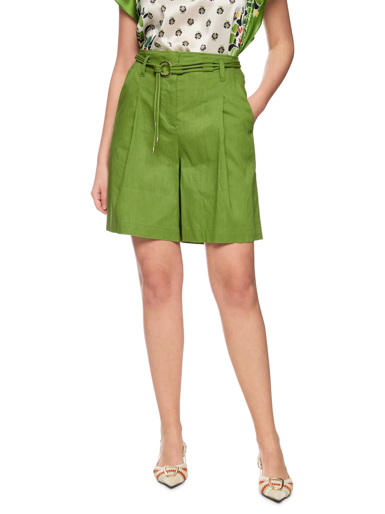 MARC CAIN 
                
                                            AC 83.04 W70 Shorts WARANGAL aus Leinenmix garden green