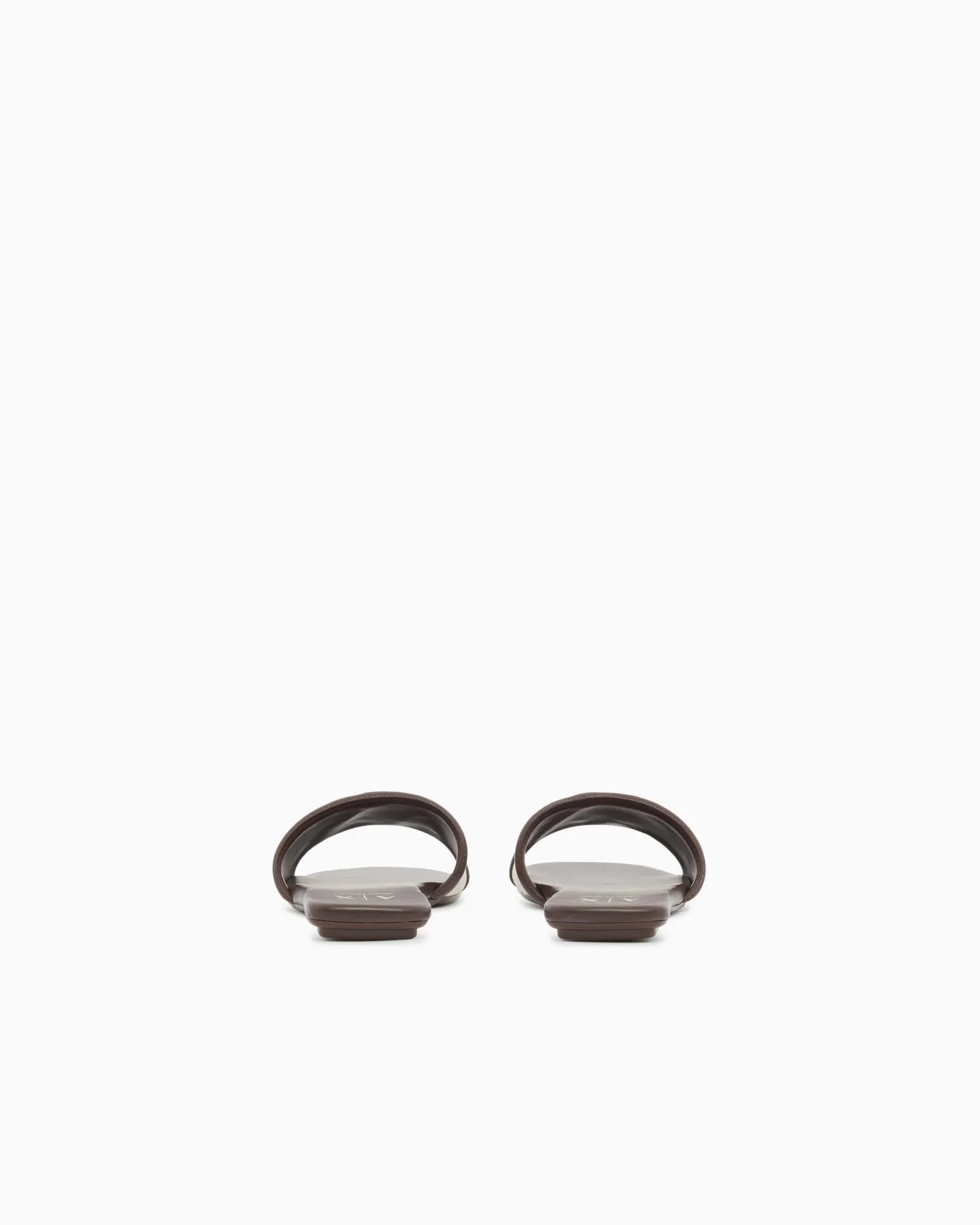 ARMANI XW002568 AF22752 Logo Pantoletten Braun