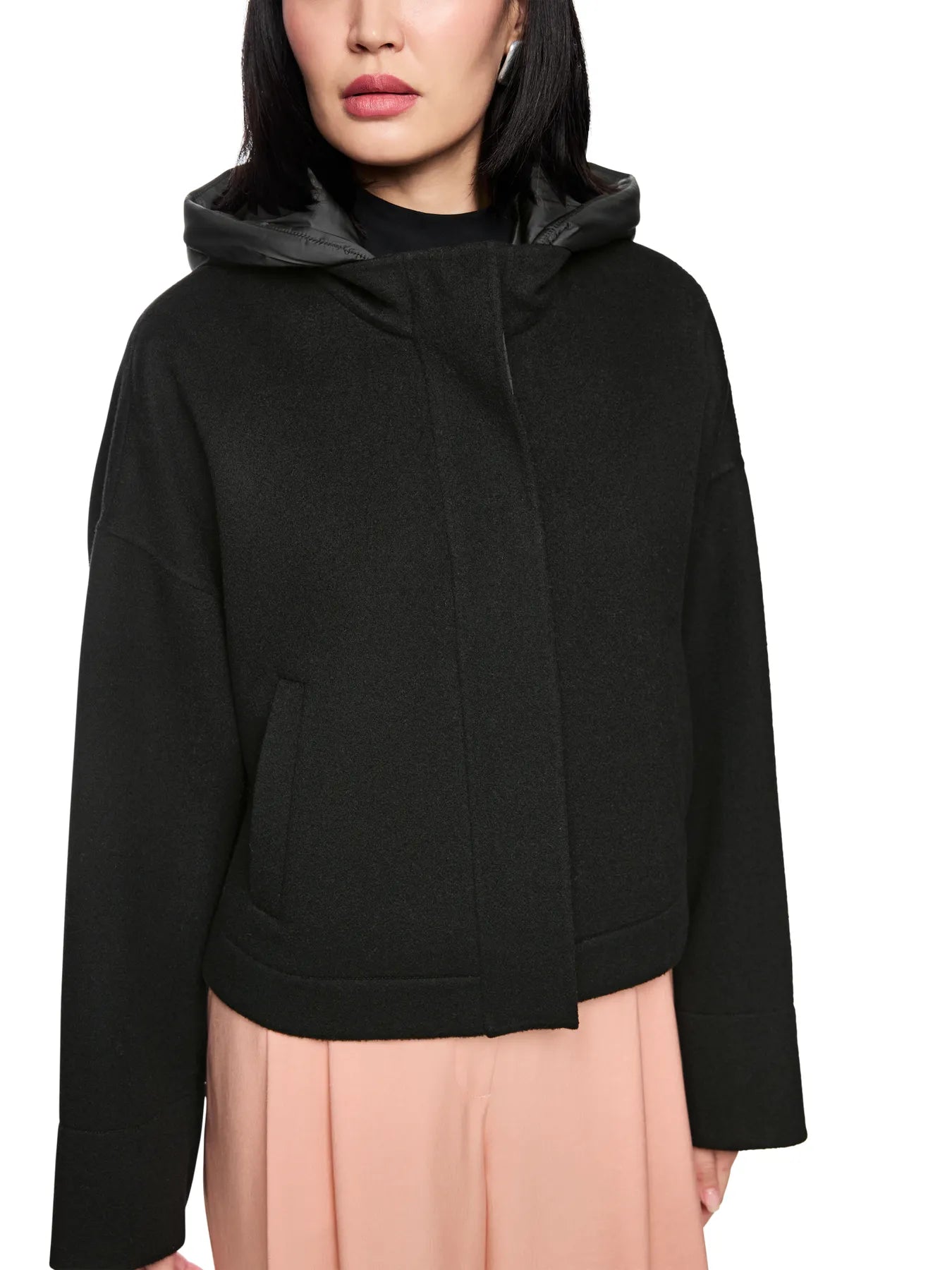 MARC CAIN 
                
                                            AC 12.02 W33 Wolljacke mit Kapuze Black