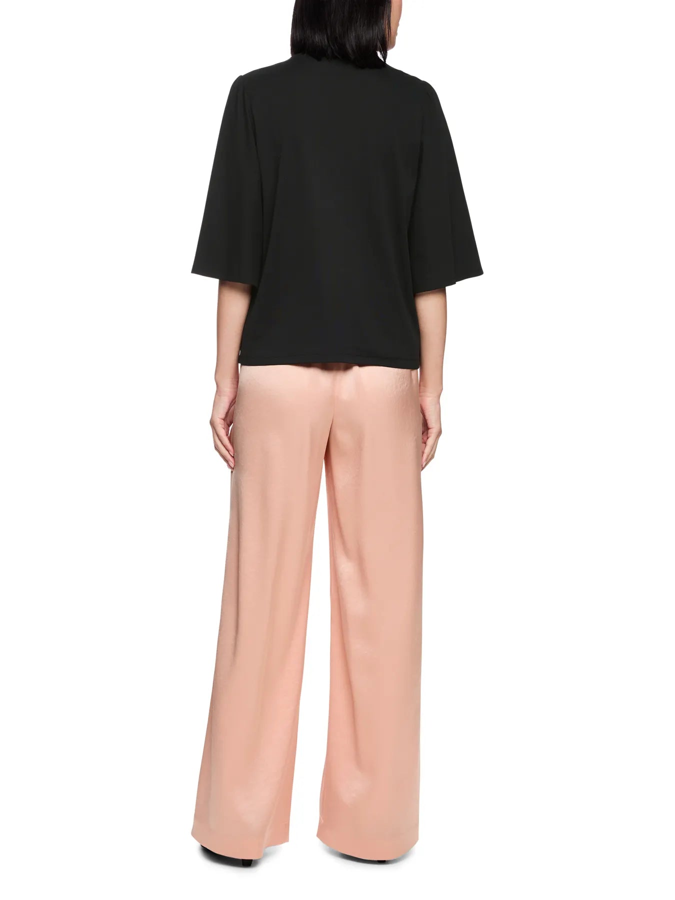 MARC CAIN 
                
                                            AC 48.05 J14 Lockeres T-Shirt mit Stehkragen Black