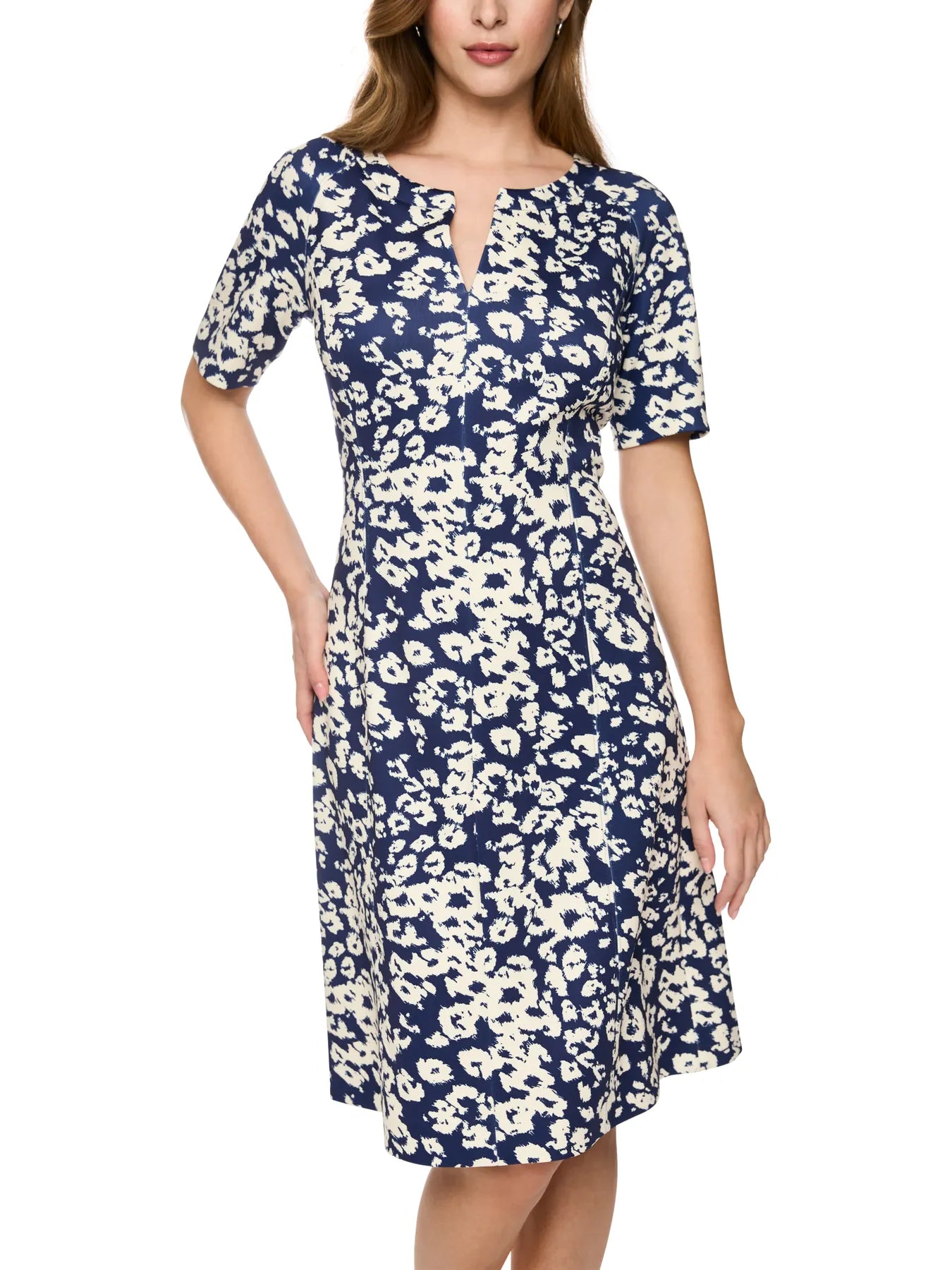 MARC CAIN 
                
                                            BC 21.15 J41 Kurzes Kleid mit all-over Print