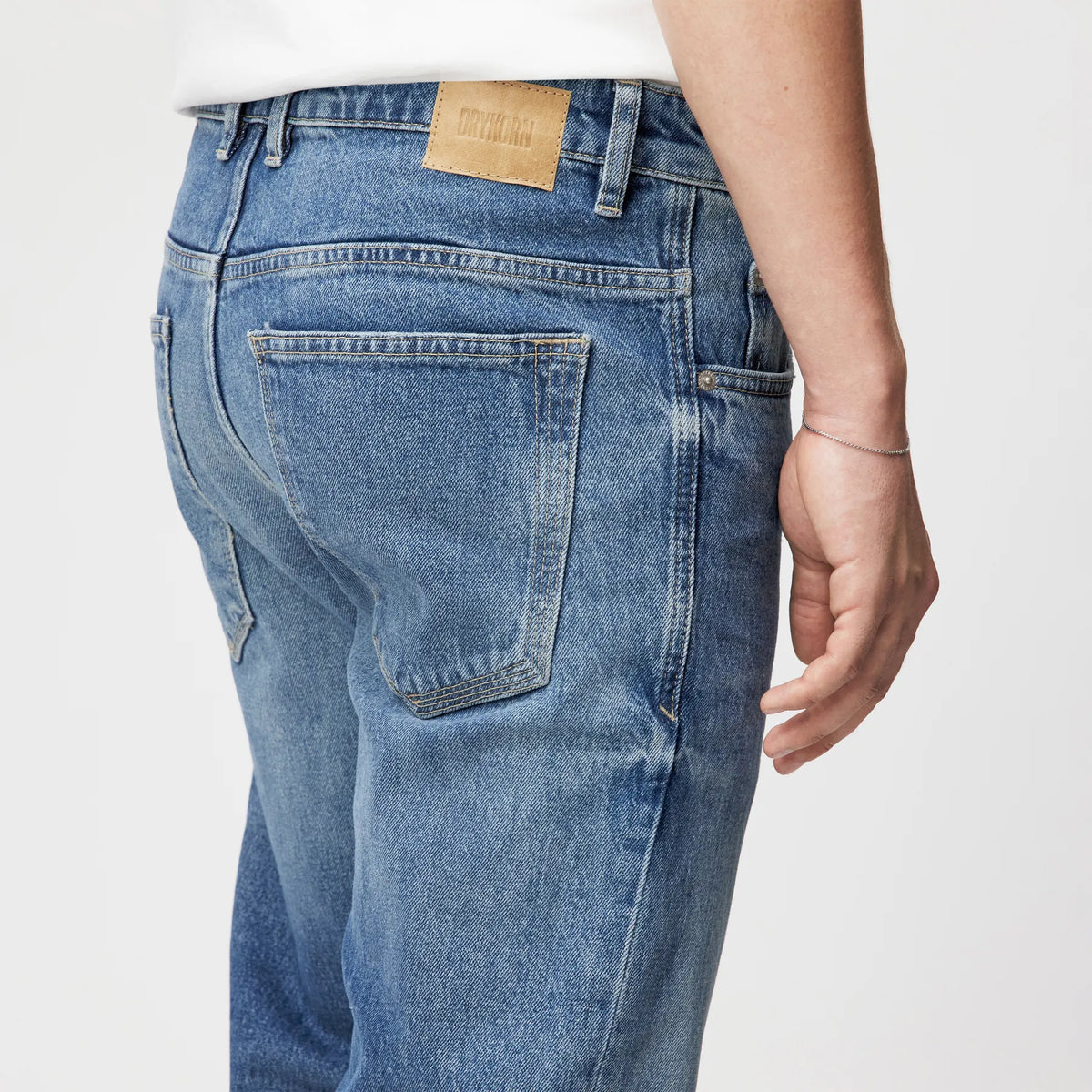 DRYKORN 260248 RICC 10 
                
                    Herren Hose Blau 3300