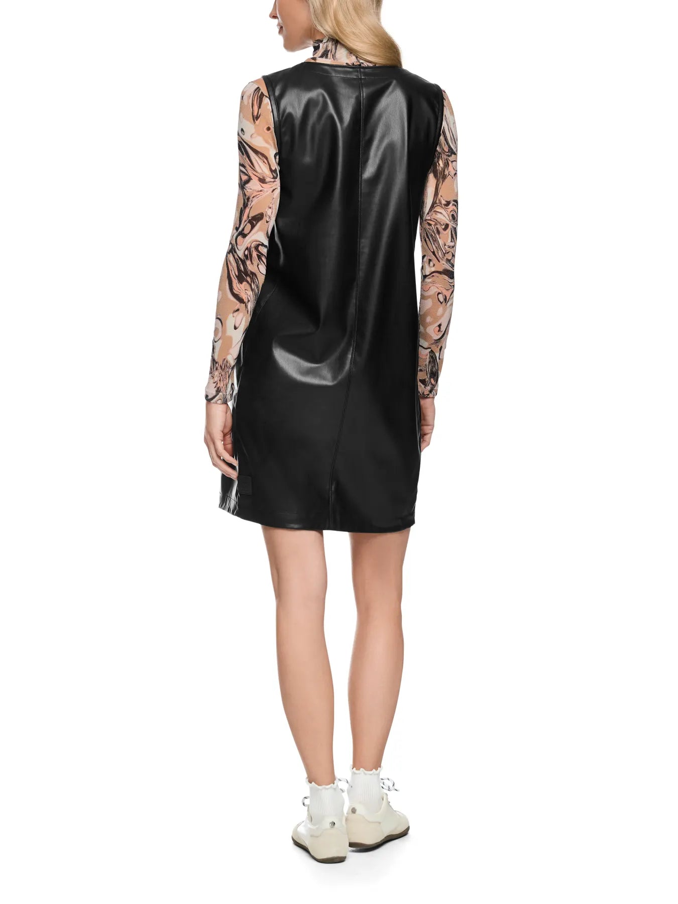 MARC CAIN 
                
                                            BS 21.23 J07 Kurzes Kunstlederkleid mit Tunnelzug Black