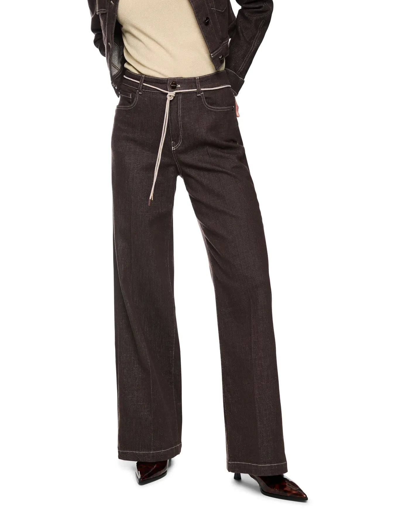 MARC CAIN 
                
                                            BC 82.25 D09 Jeans WARRI mit Kontrastdetails seal brown