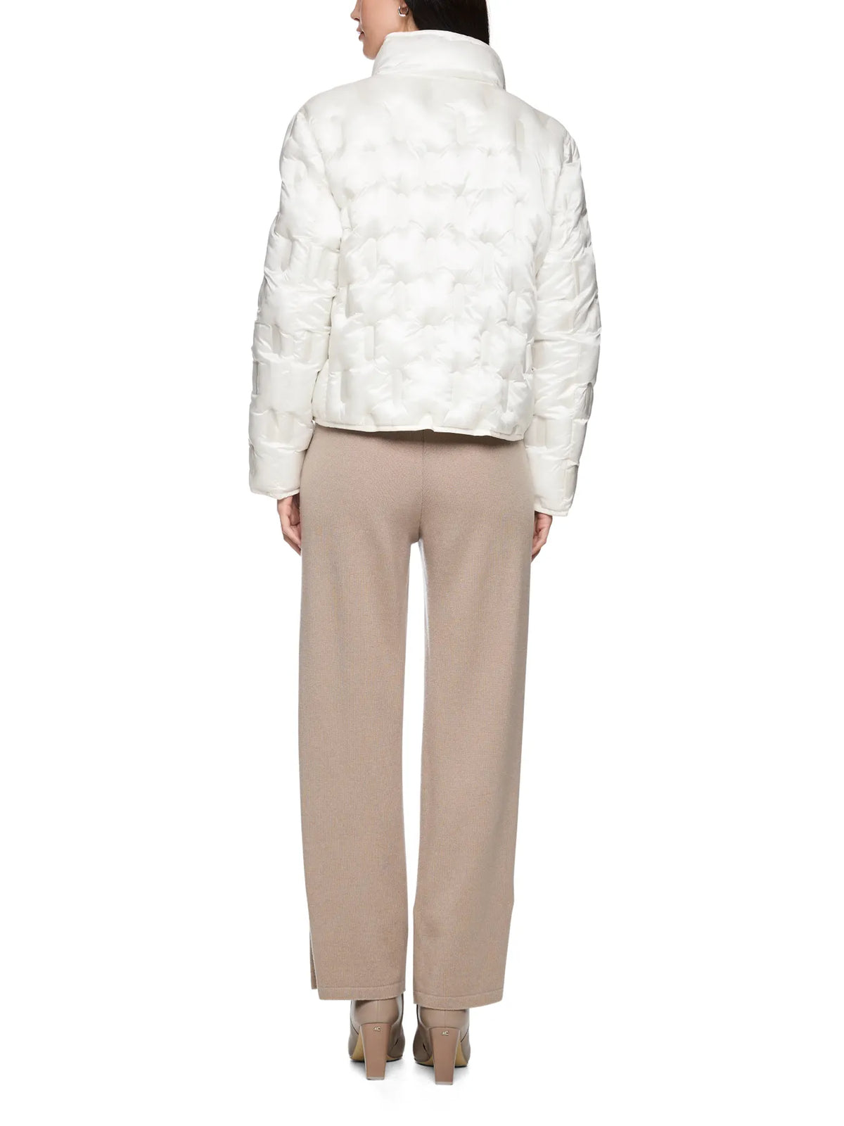 MARC CAIN 
                
                                            BA 12.02 W71 Steppjacke off-white