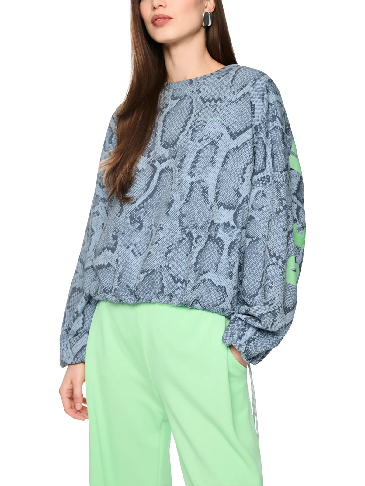 MARC CAIN 
                
                                            BS 44.04 J14 Sweatshirt mit Animal Print niagara mist